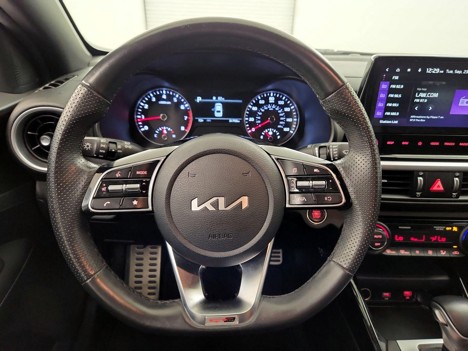 Thumbnail: 2023 Kia Forte - 10