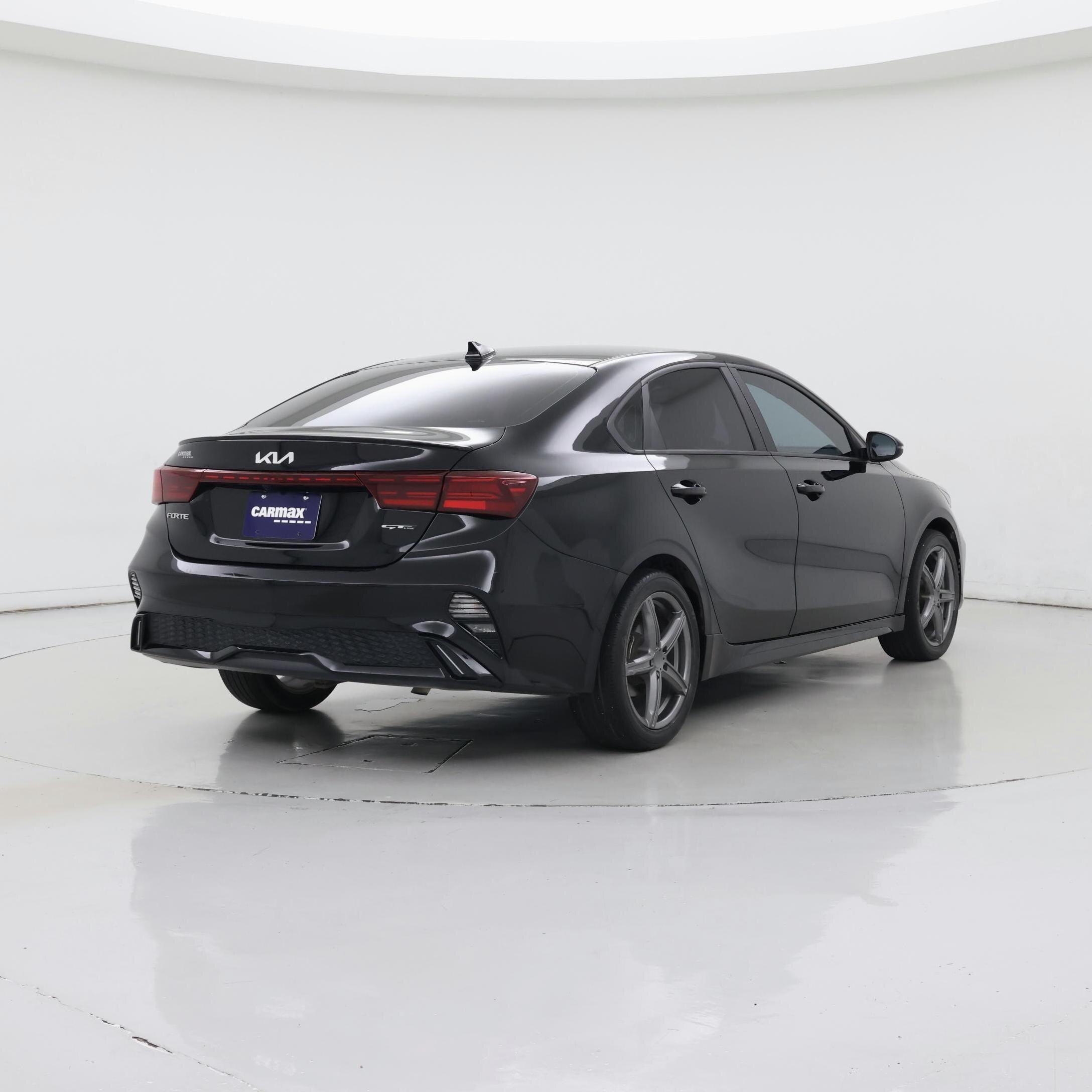 Thumbnail: 2023 Kia Forte - 8