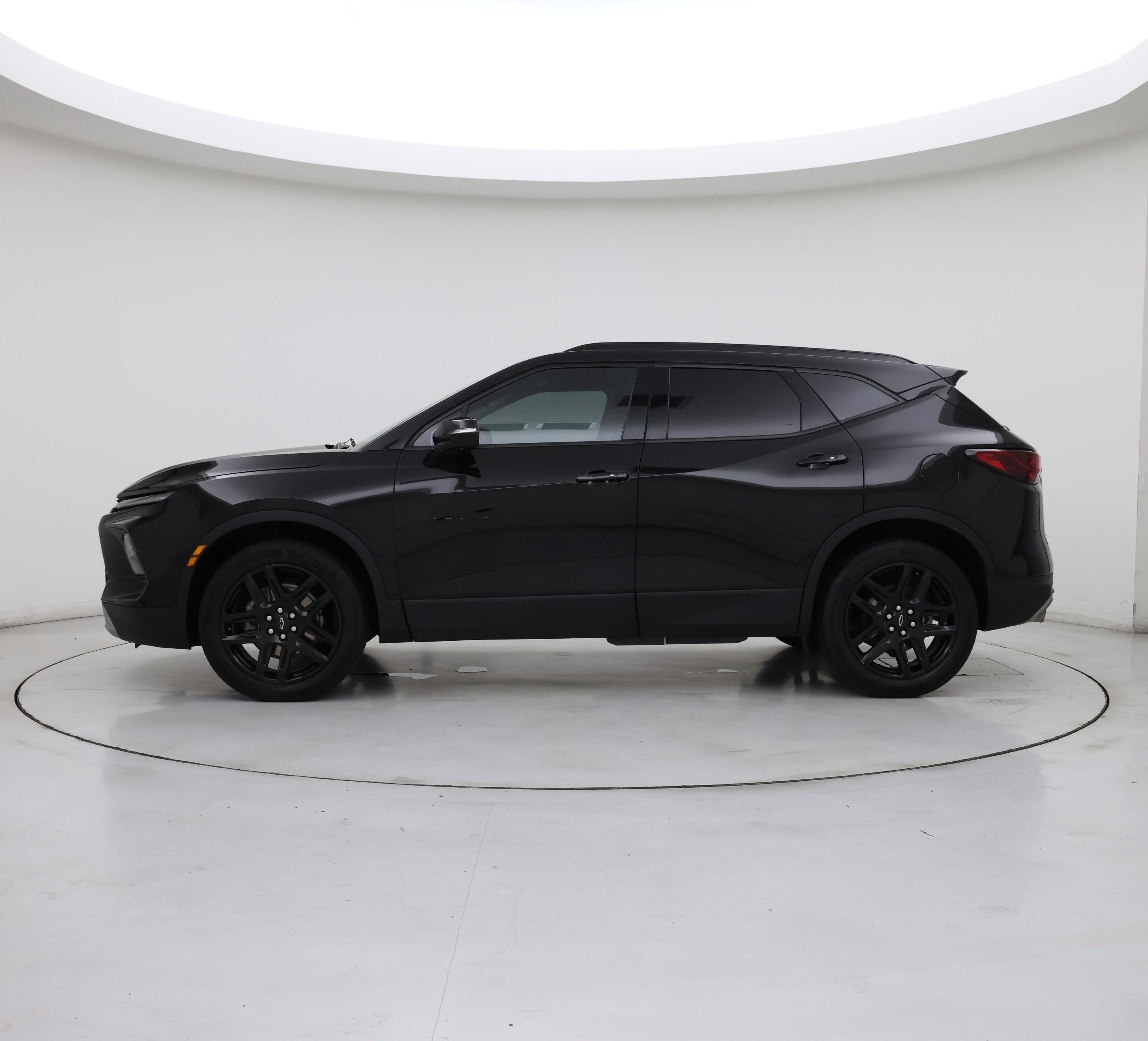 Thumbnail: 2023 Chevrolet Blazer - 3