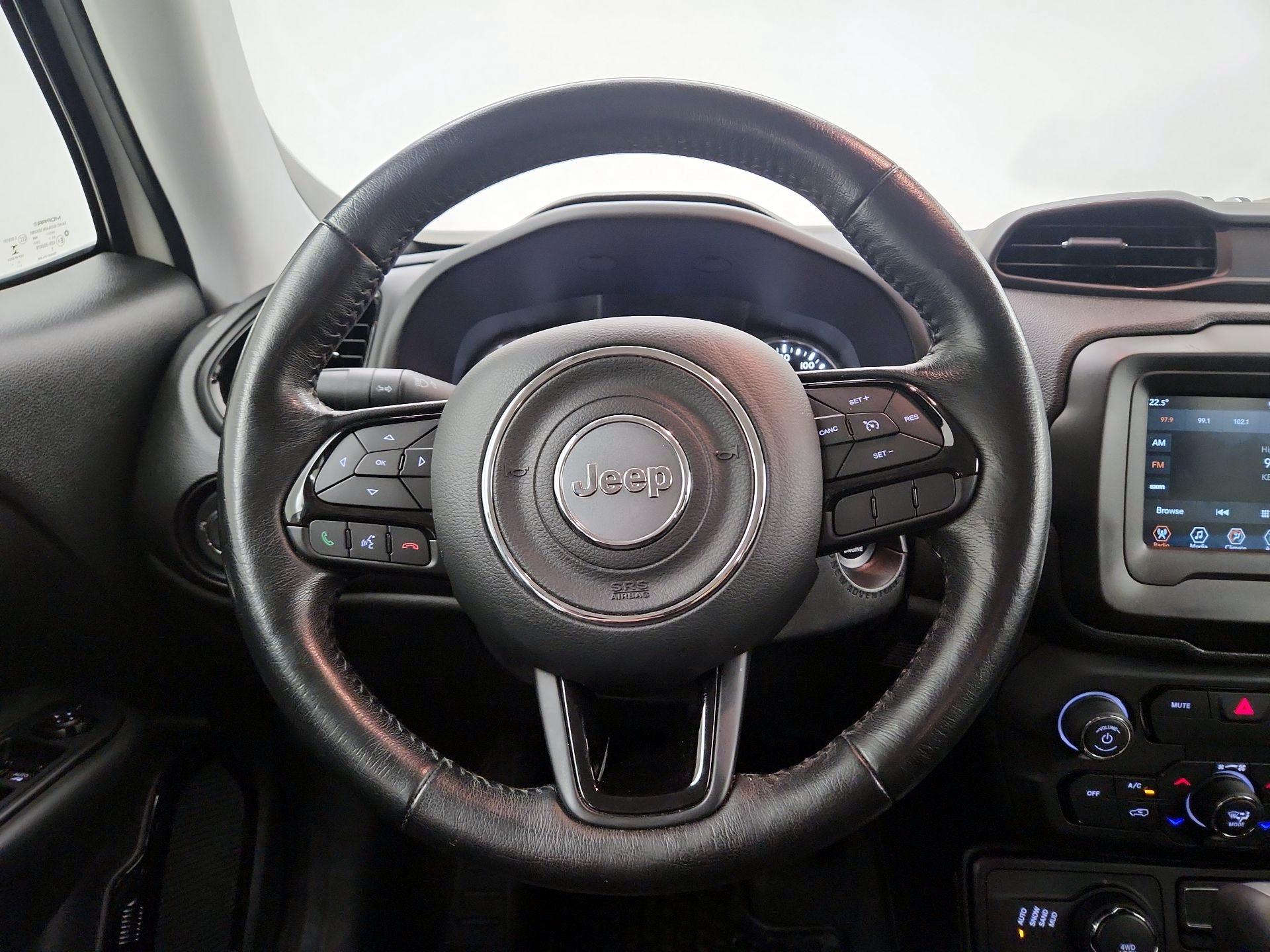 Thumbnail: 2018 Jeep Renegade - 10
