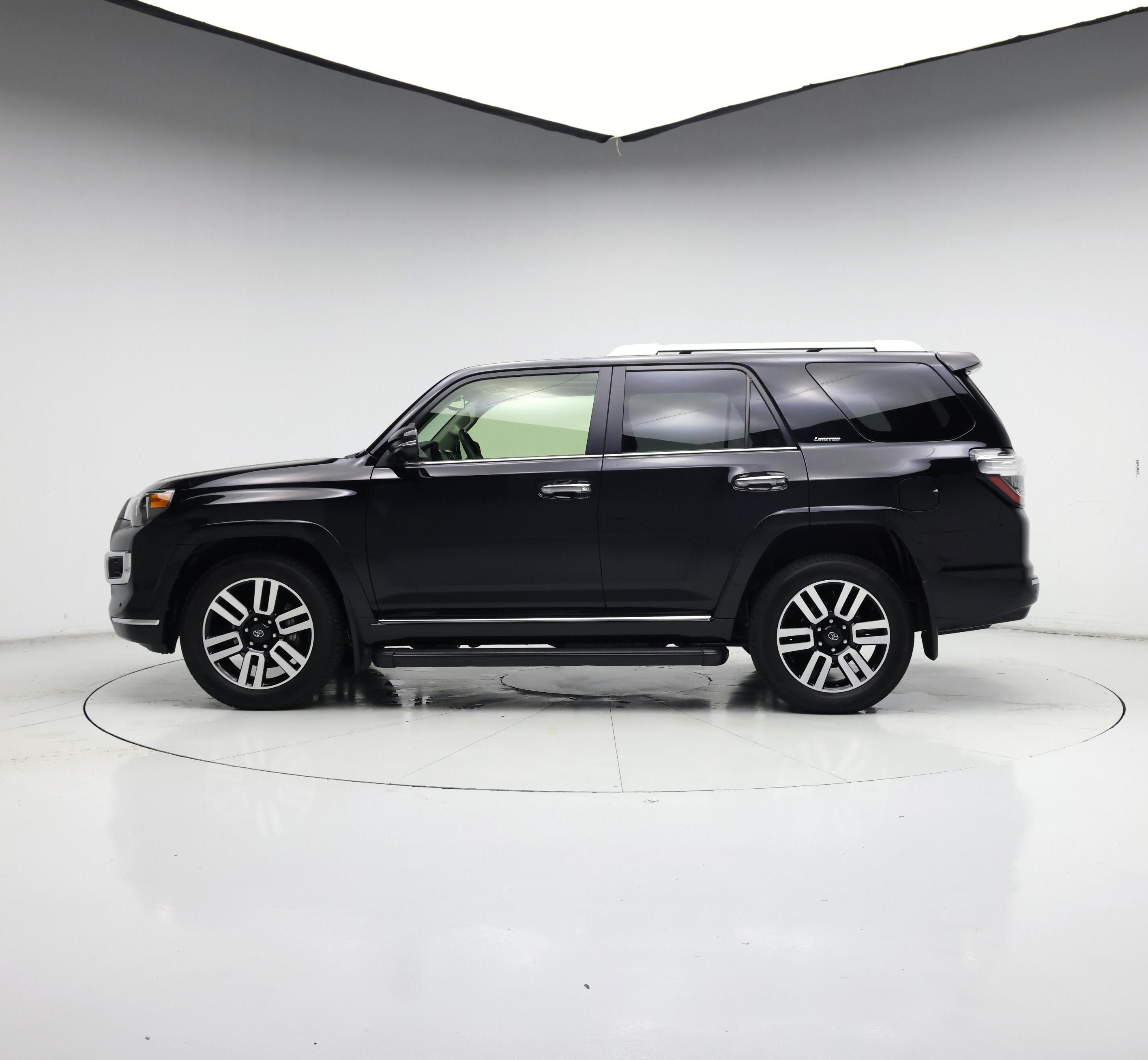 Thumbnail: 2023 Toyota 4Runner - 3