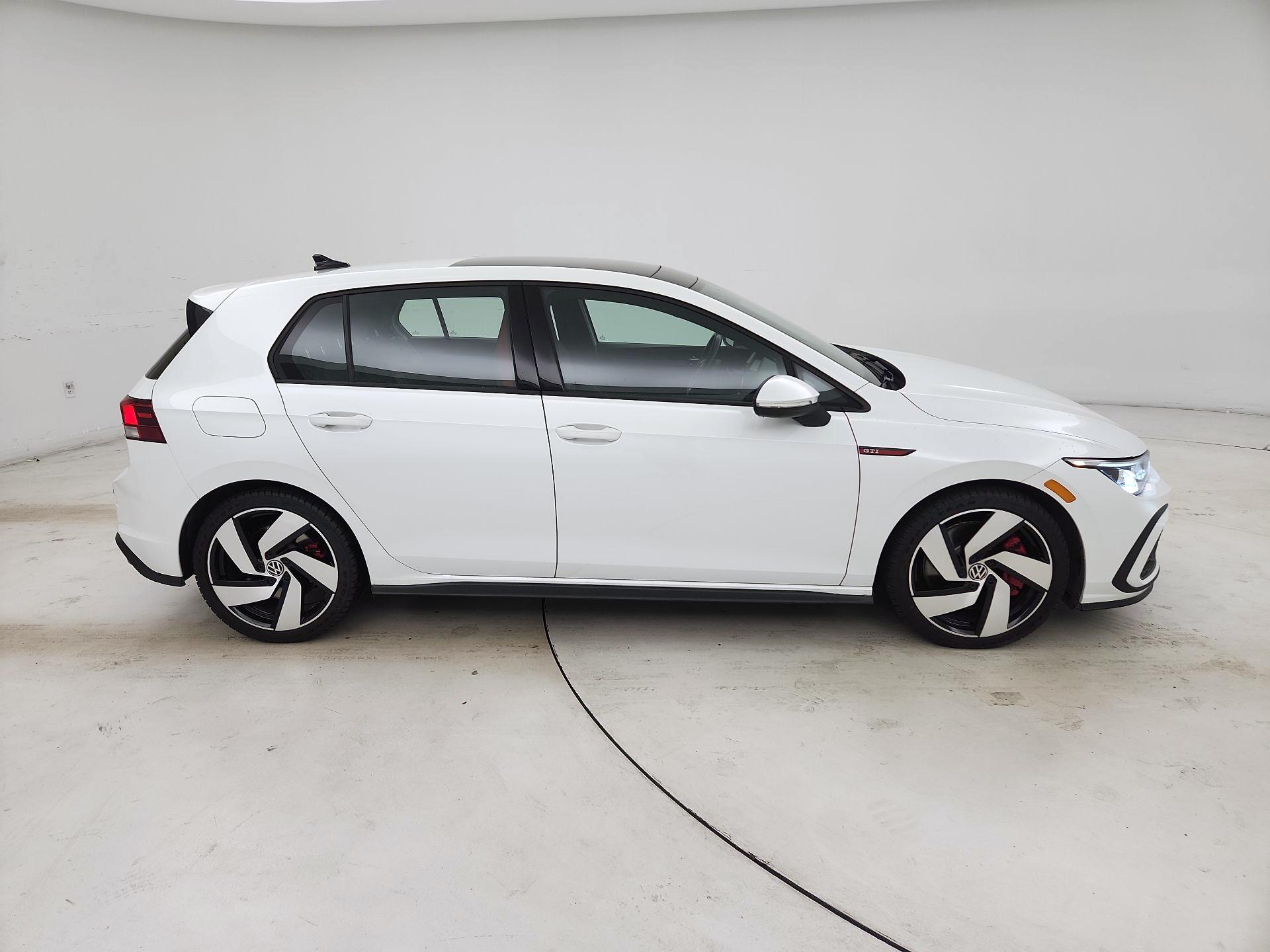 Thumbnail: 2022 Volkswagen Golf - 4