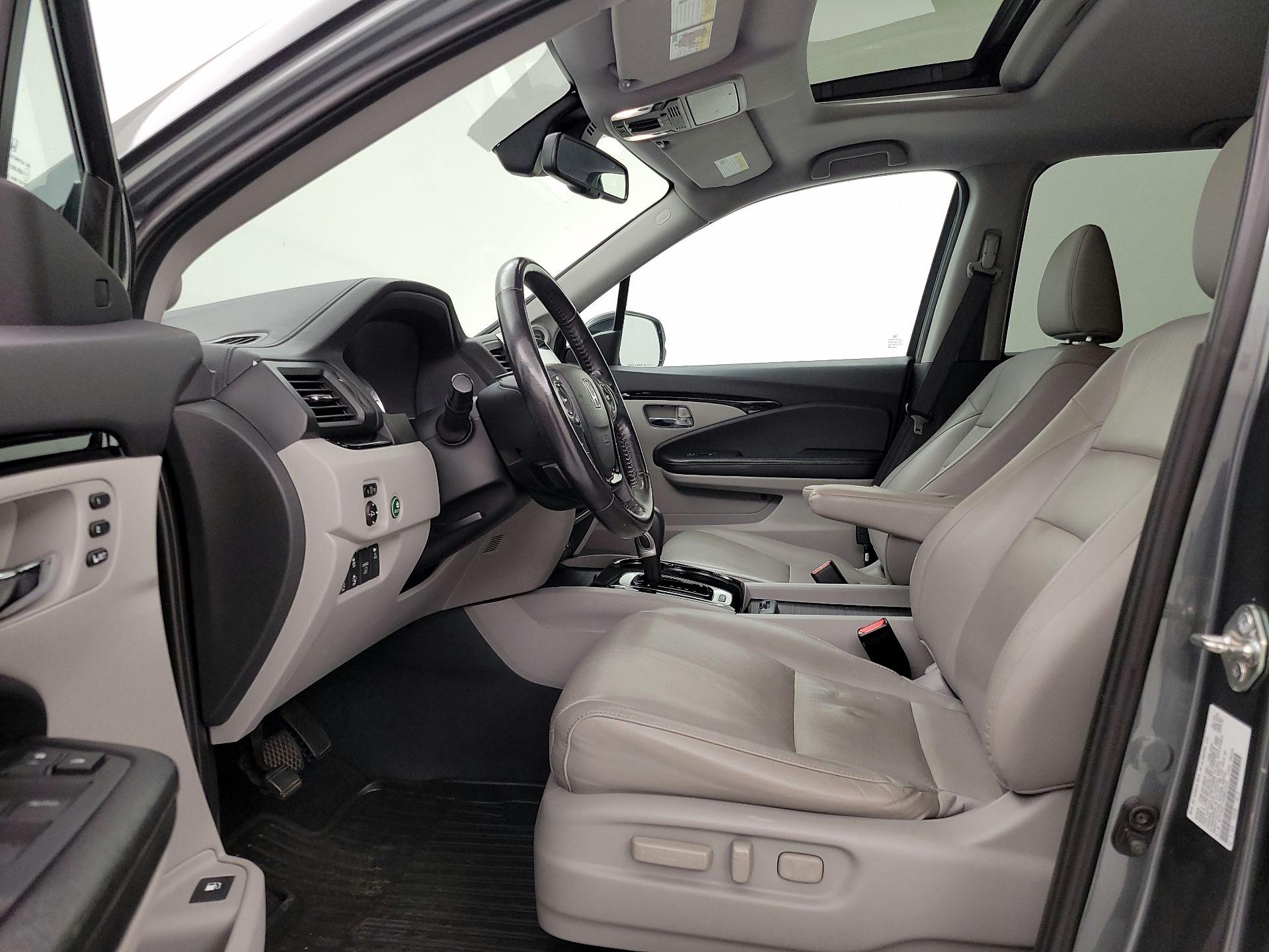 Thumbnail: 2019 Honda Ridgeline - 11