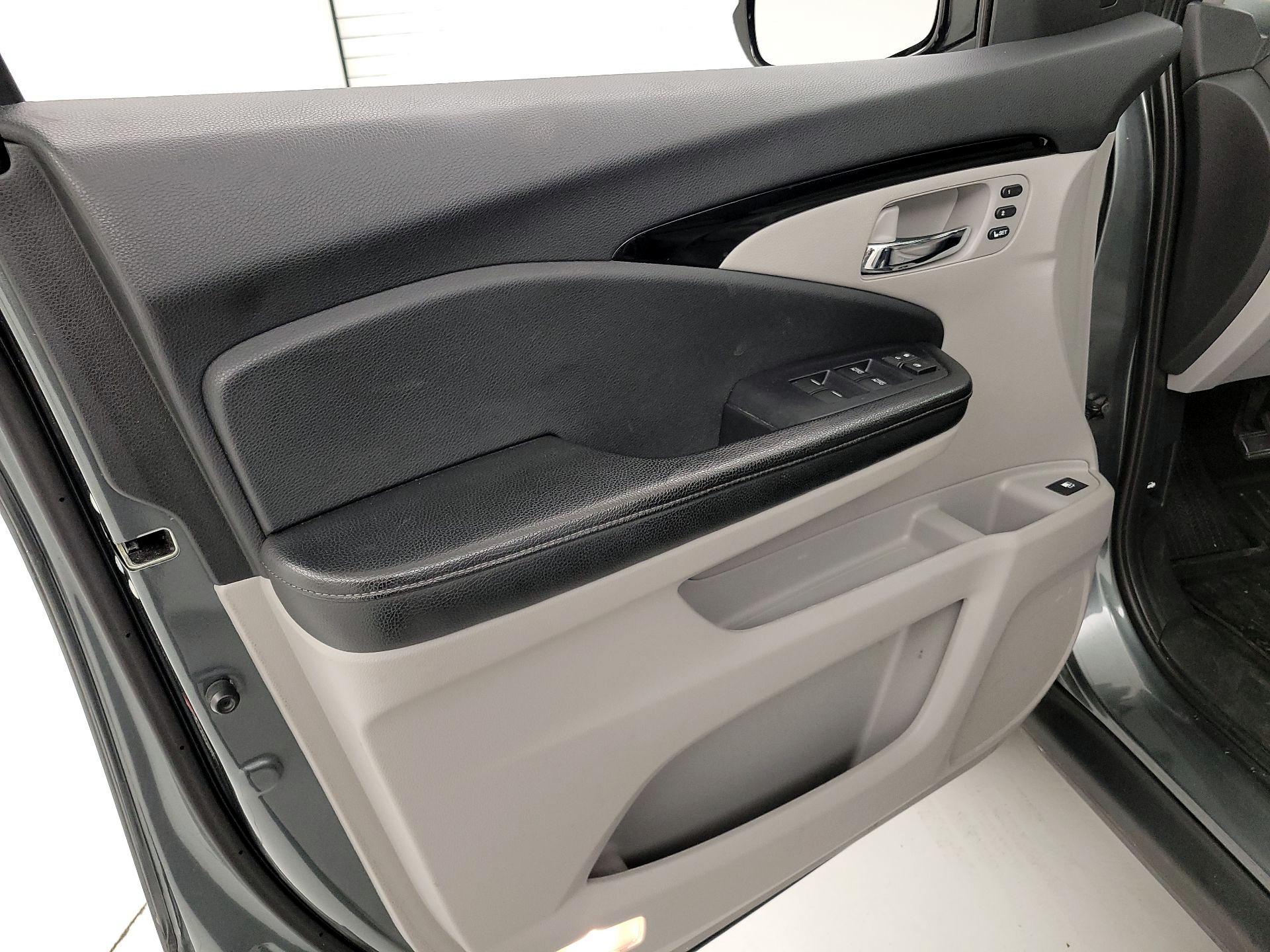 Thumbnail: 2019 Honda Ridgeline - 12