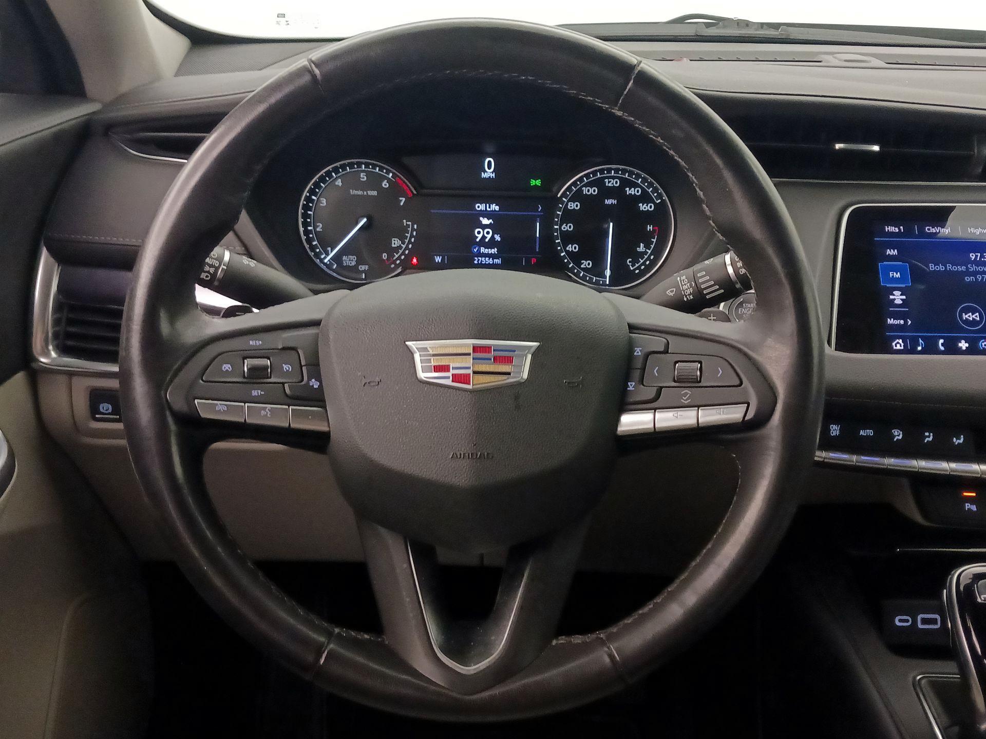 Thumbnail: 2022 Cadillac XT4 - 10