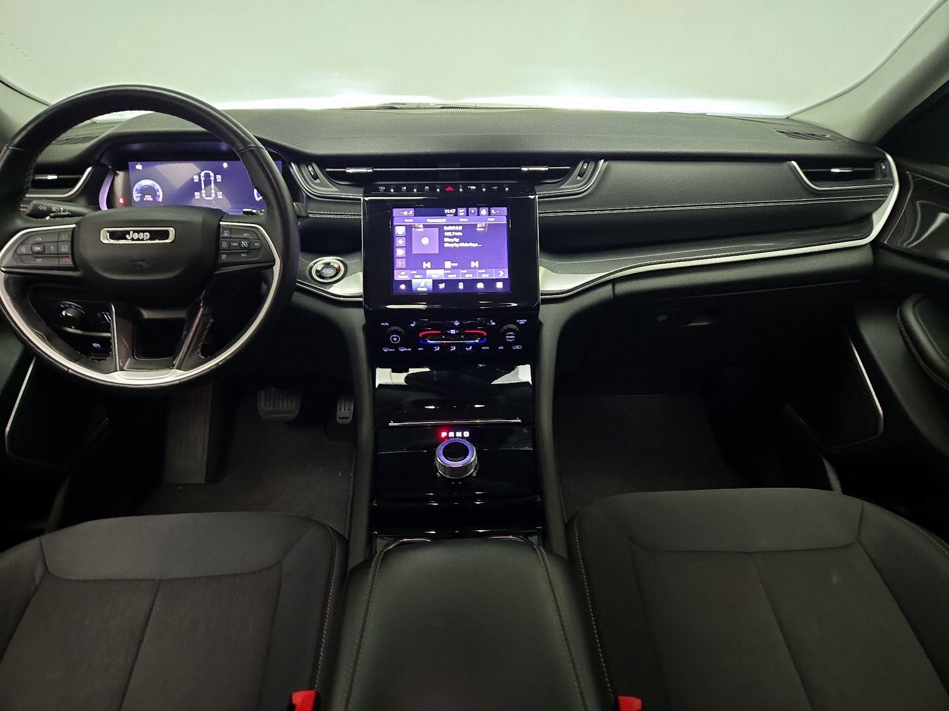 Thumbnail: 2022 Jeep Grand Cherokee - 9