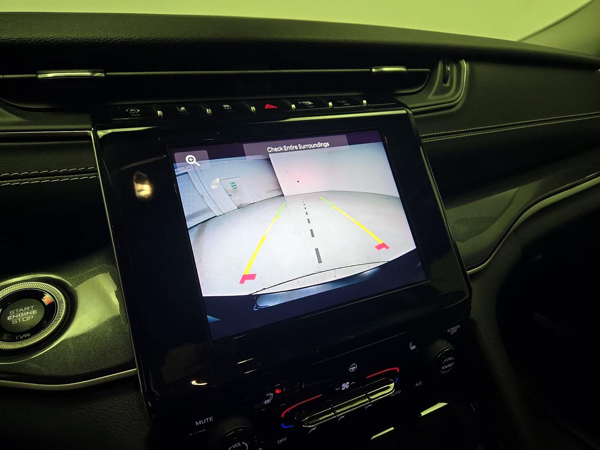 Thumbnail: 2022 Jeep Grand Cherokee - 14