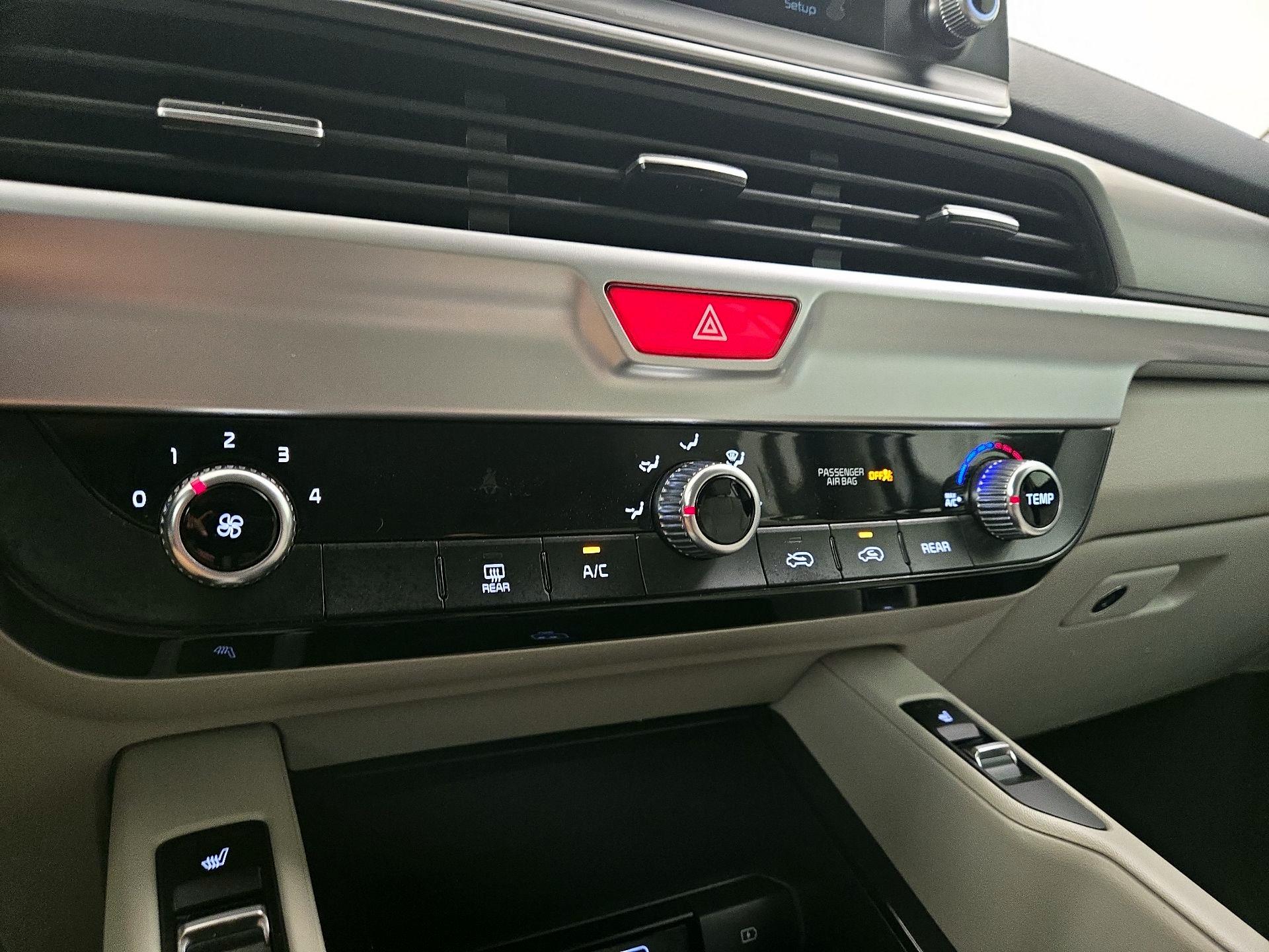 Thumbnail: 2020 Kia Telluride - 16