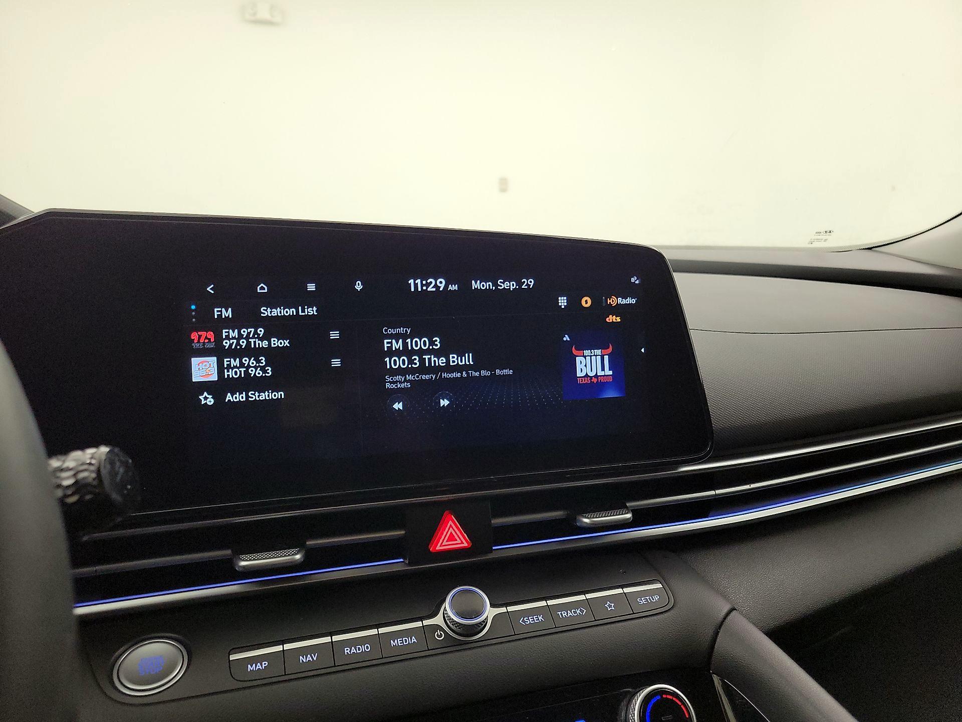 Thumbnail: 2023 Hyundai Elantra - 16