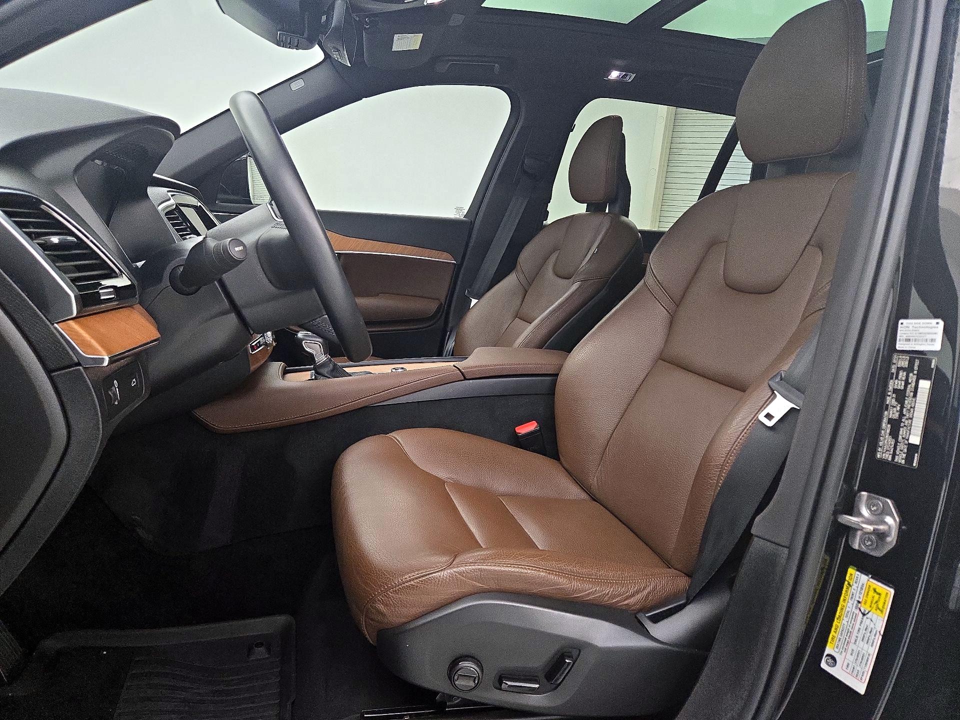 Thumbnail: 2022 Volvo XC90 - 11