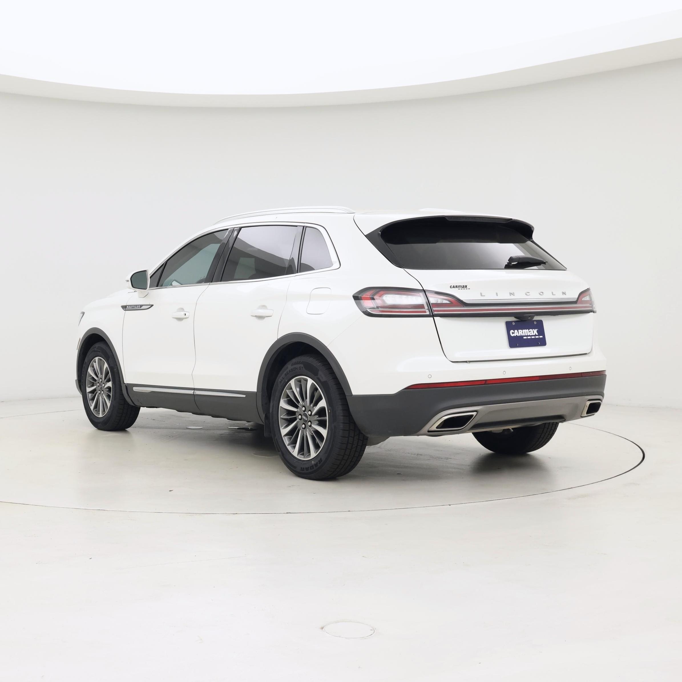 Thumbnail: 2023 Lincoln Nautilus - 2