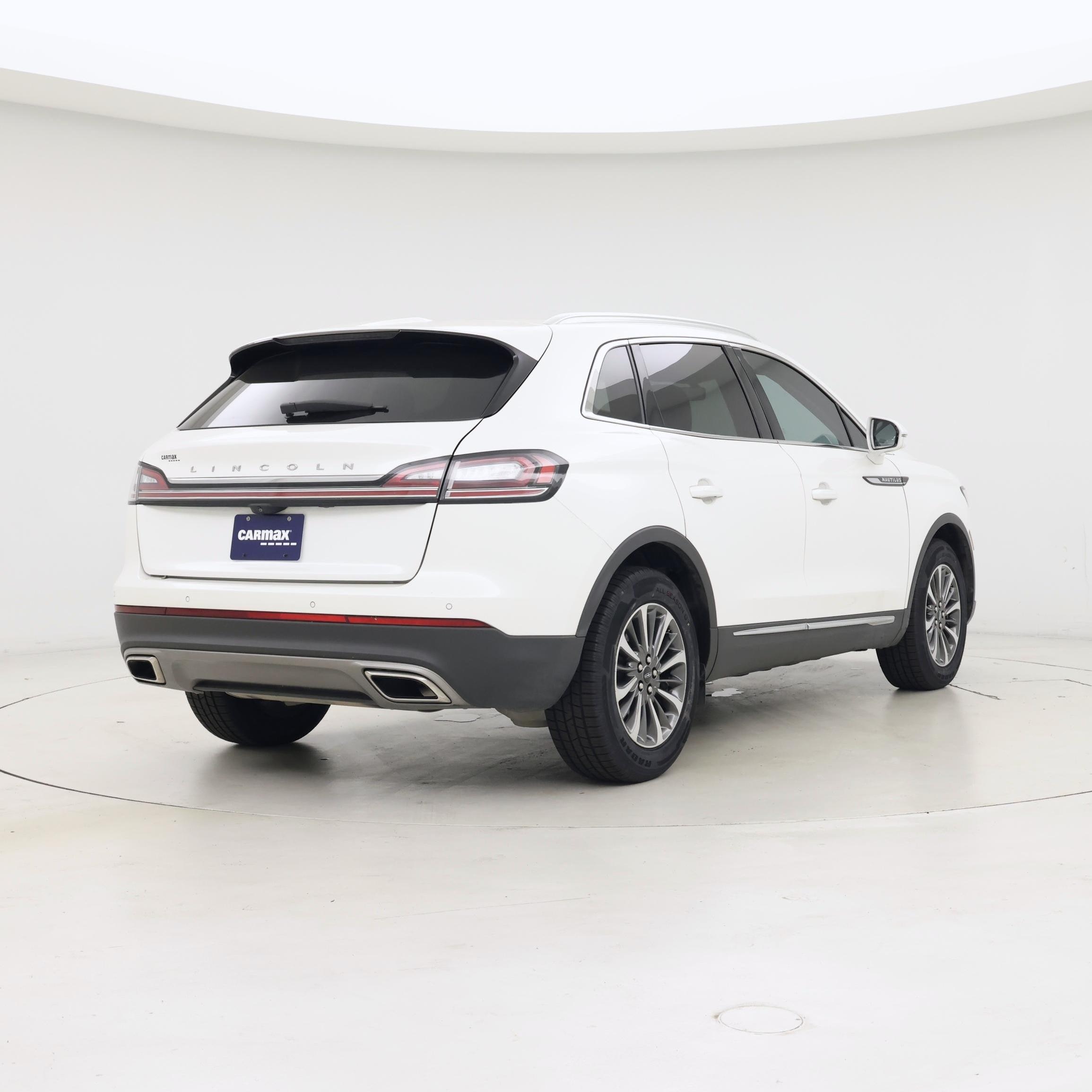 Thumbnail: 2023 Lincoln Nautilus - 8