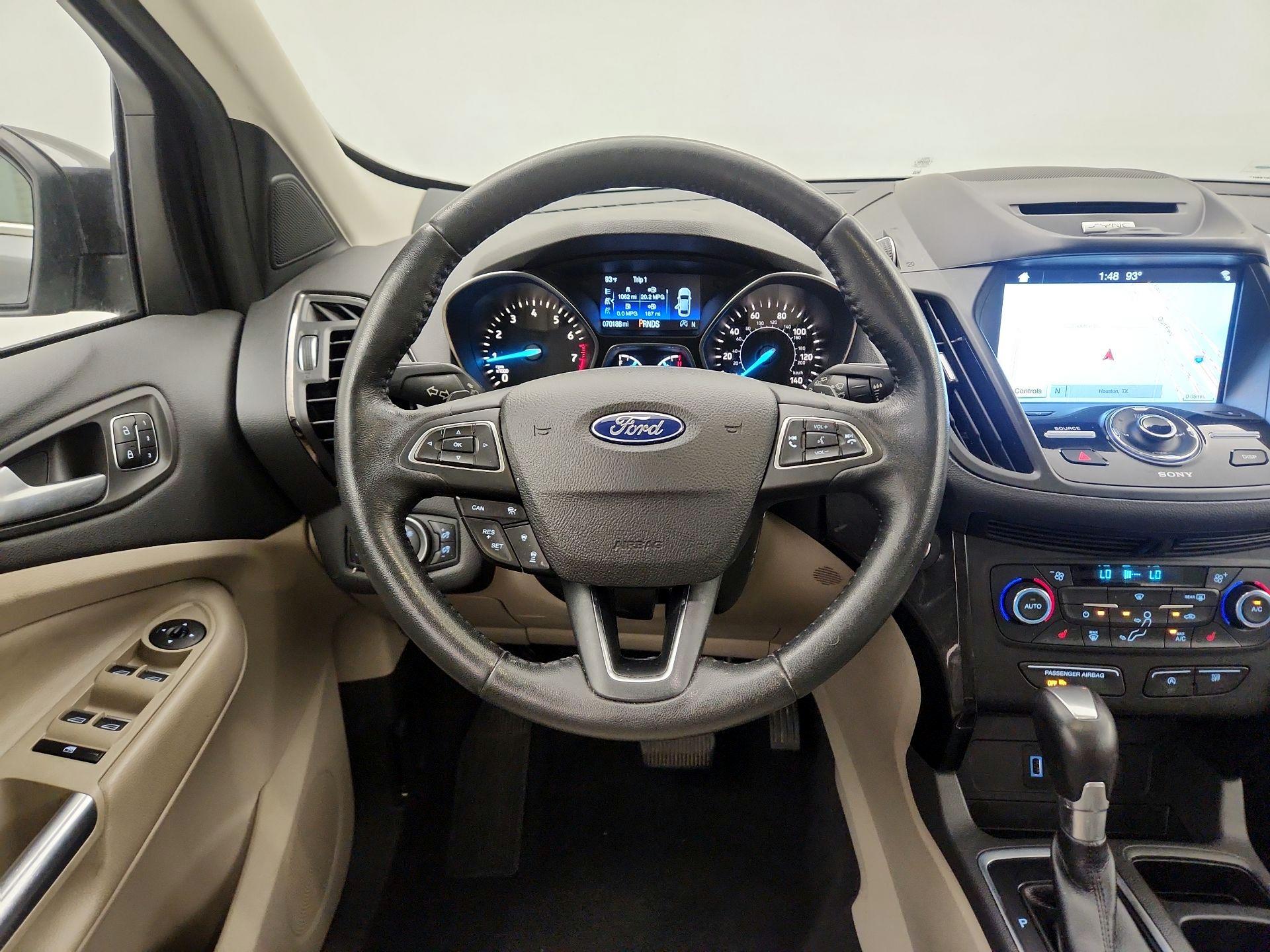 Thumbnail: 2017 Ford Escape - 10