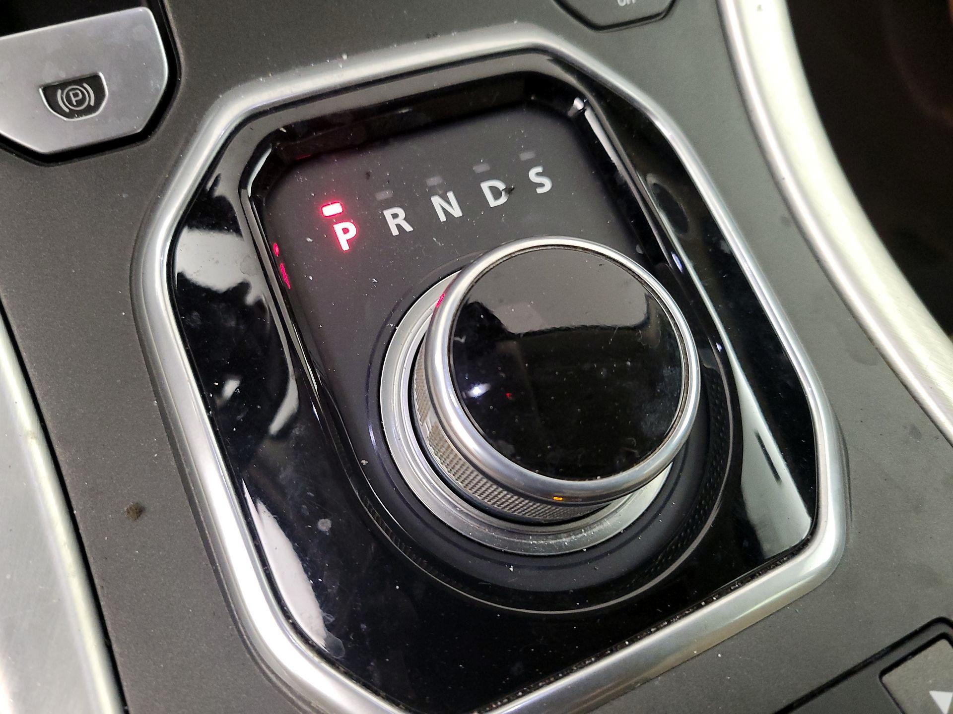 Thumbnail: 2016 Land Rover Range Rover Evoque - 17