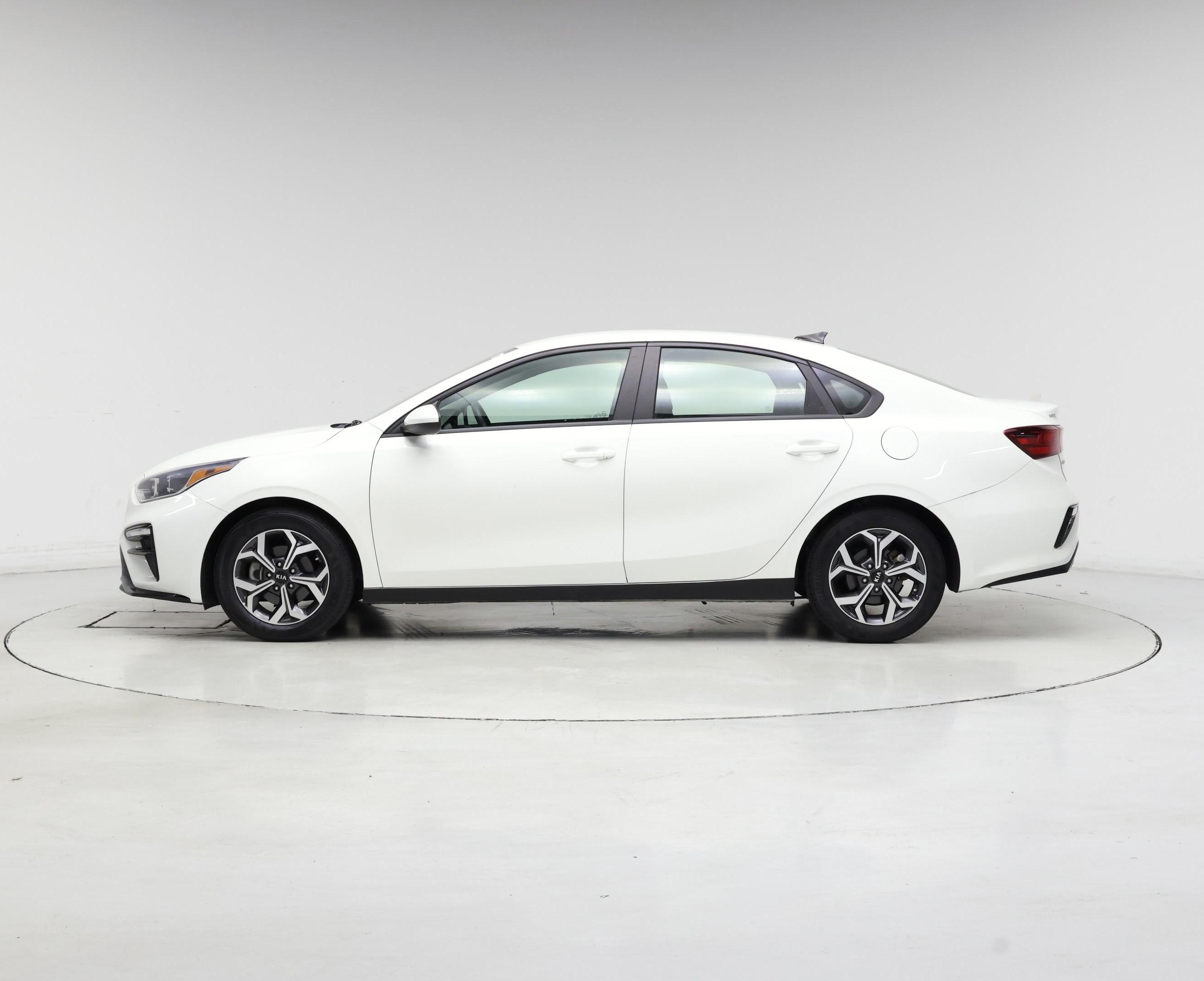 Thumbnail: 2021 Kia Forte - 3