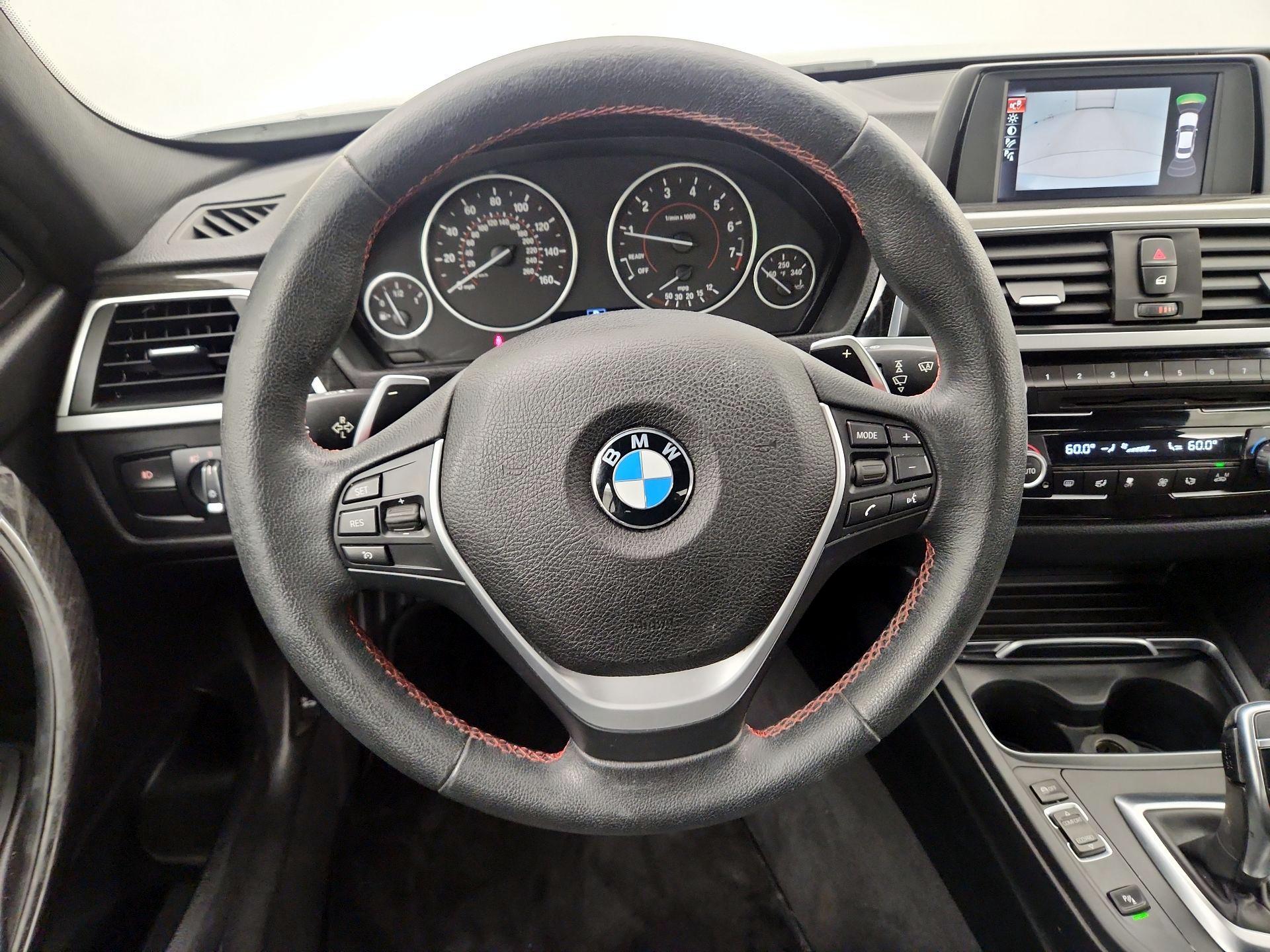 Thumbnail: 2016 BMW 3 Series - 10