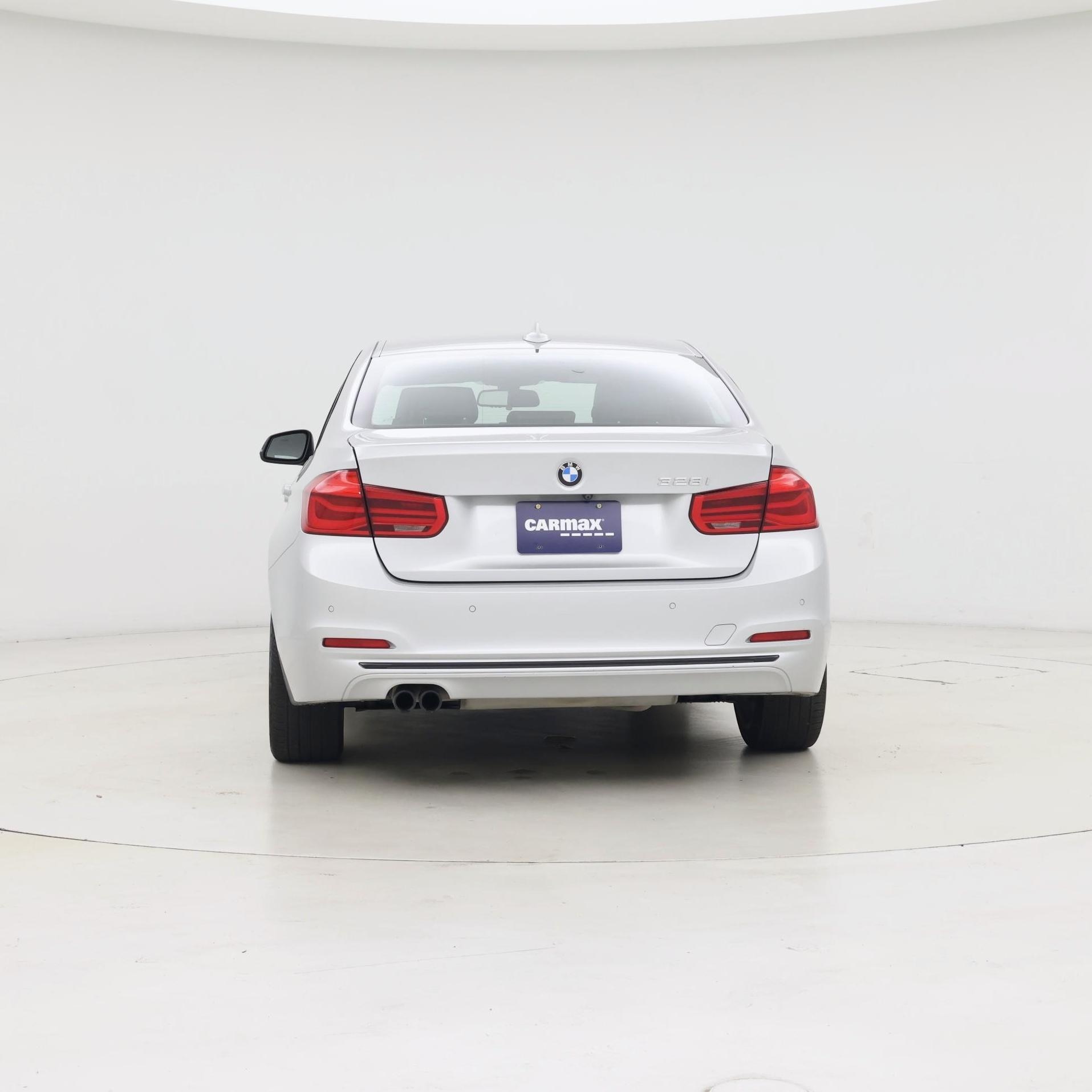 Thumbnail: 2016 BMW 3 Series - 6