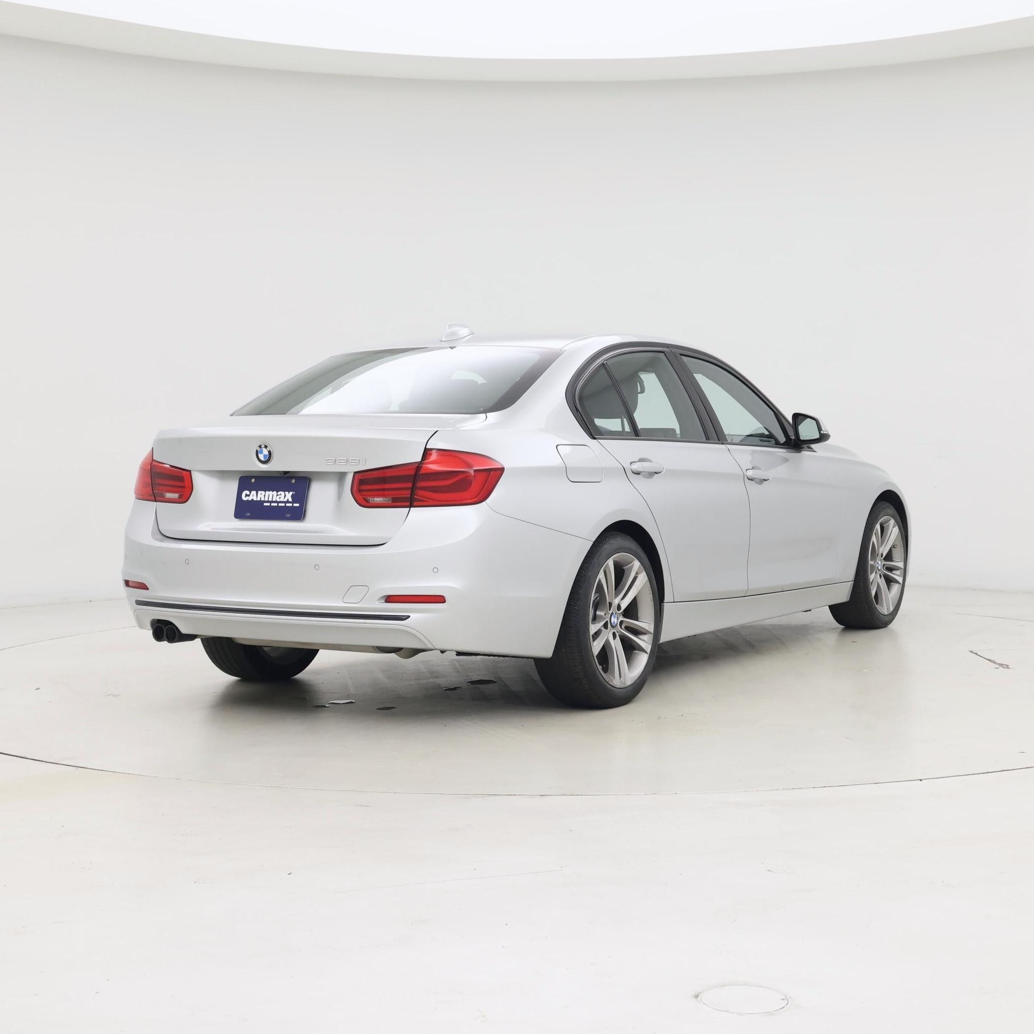 Thumbnail: 2016 BMW 3 Series - 8
