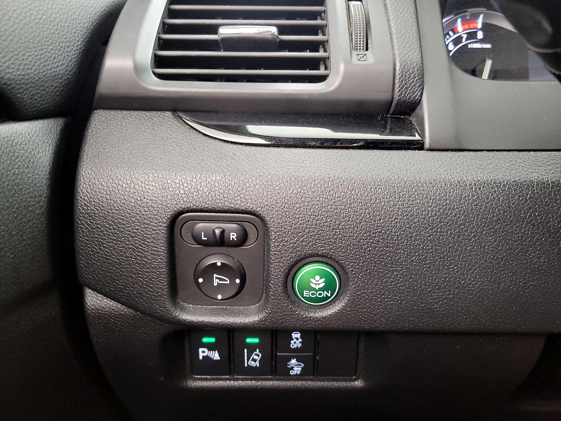 Thumbnail: 2016 Honda Pilot - 13