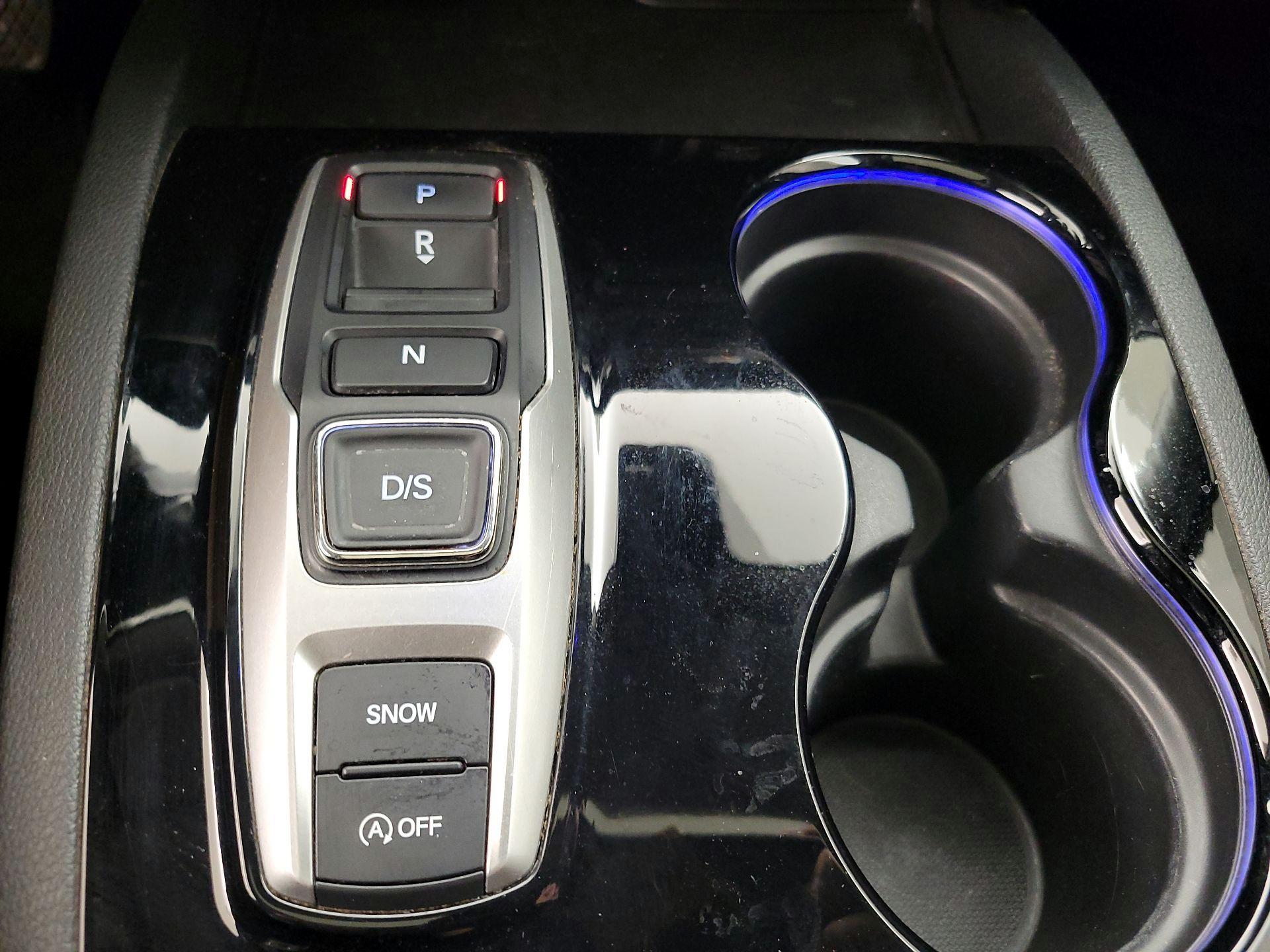 Thumbnail: 2016 Honda Pilot - 17