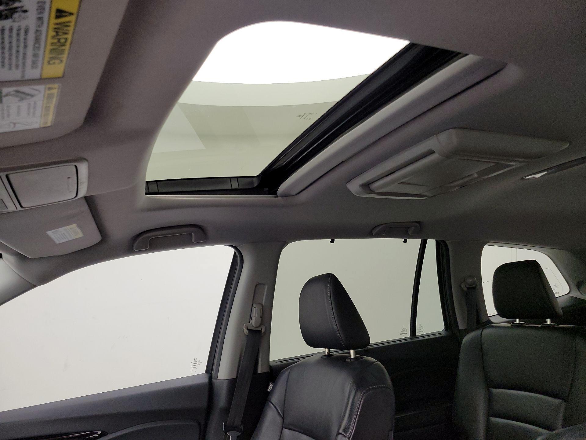 Thumbnail: 2016 Honda Pilot - 19