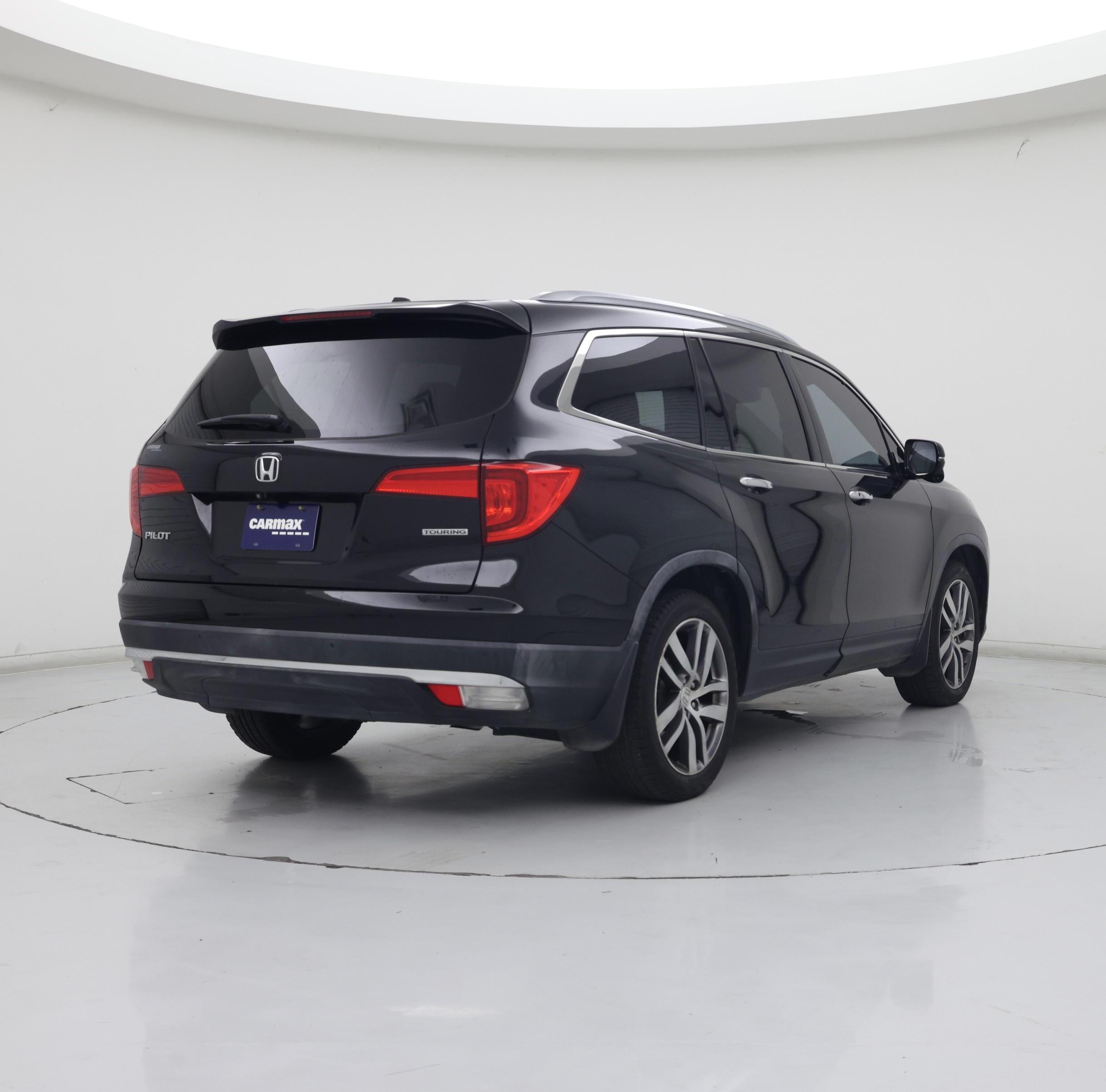 Thumbnail: 2016 Honda Pilot - 8