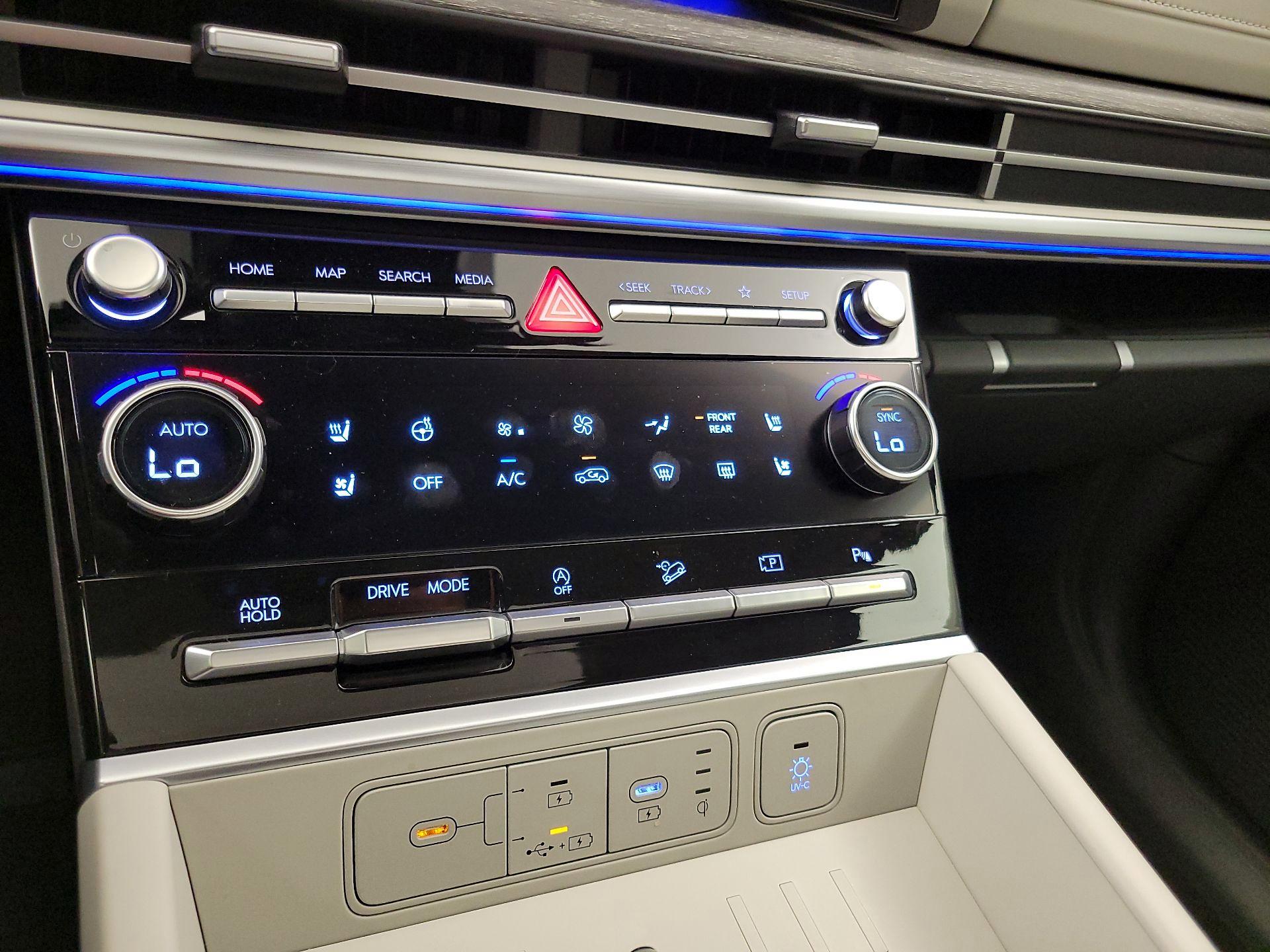 Thumbnail: 2024 Hyundai Santa Fe - 17