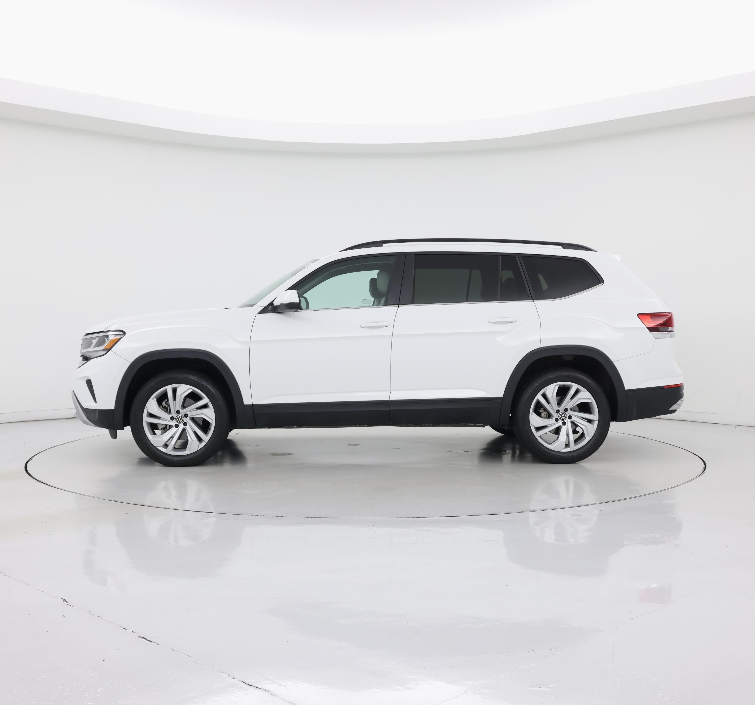 Thumbnail: 2022 Volkswagen Atlas - 3