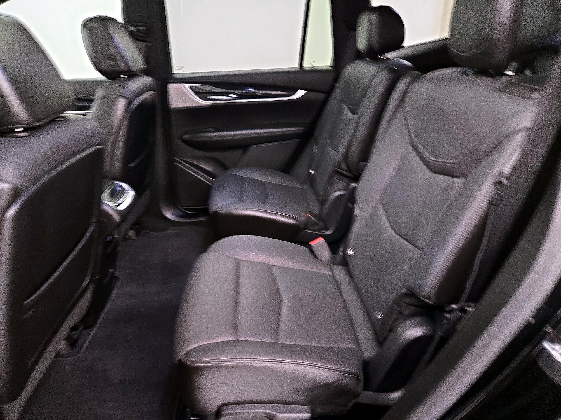Thumbnail: 2020 Cadillac XT6 - 20