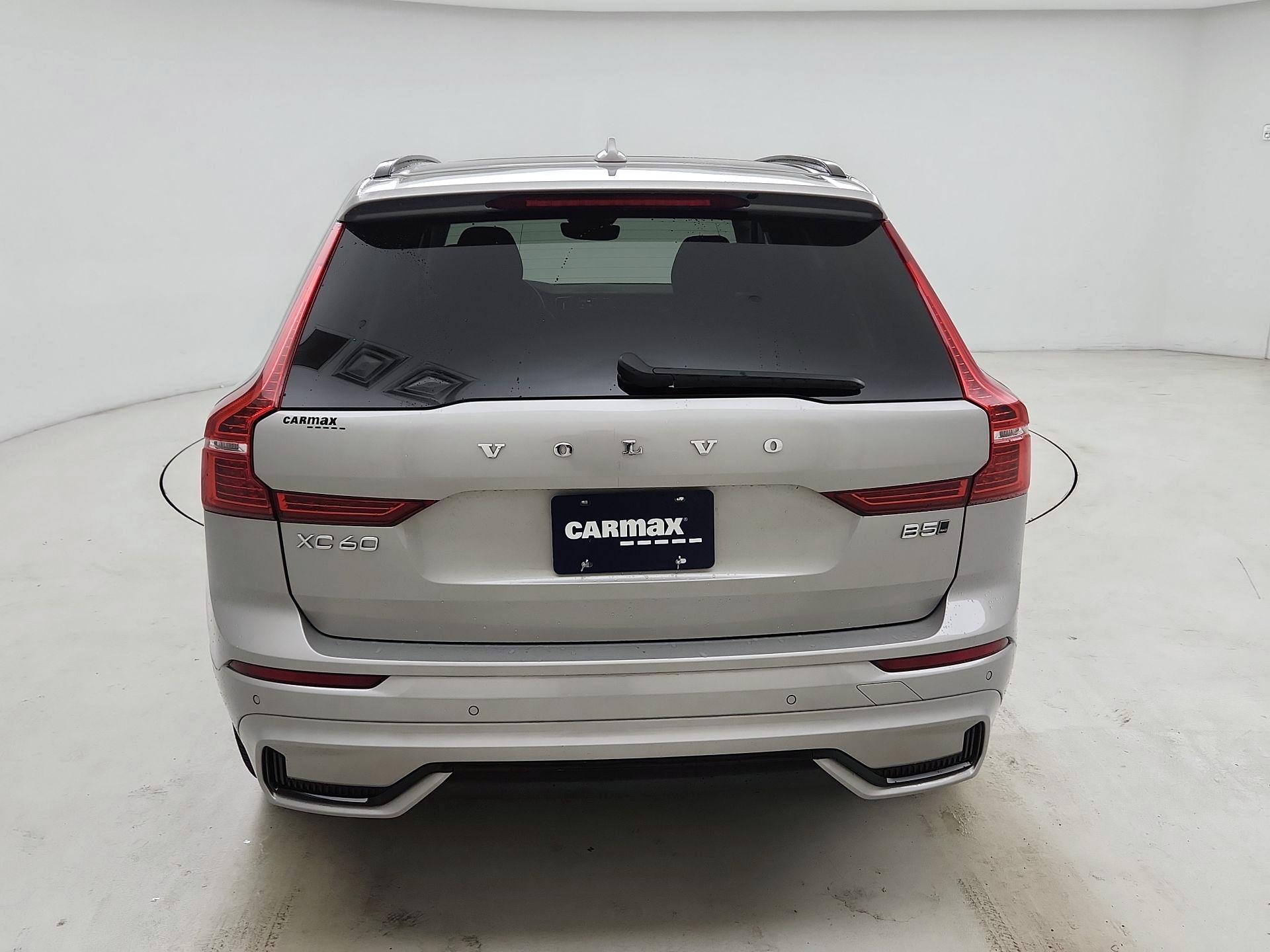 Thumbnail: 2025 Volvo XC60 - 6