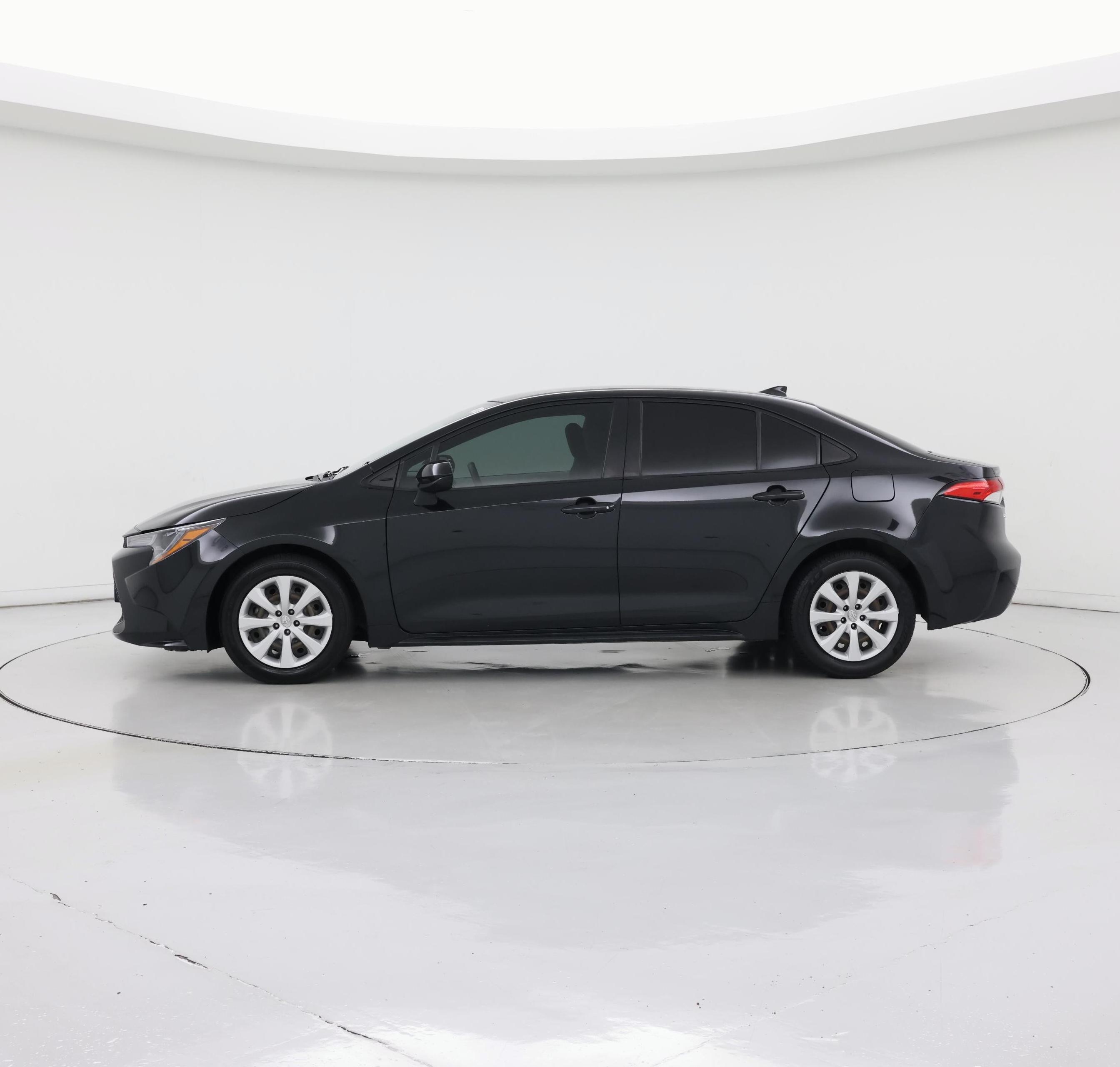 Thumbnail: 2022 Toyota Corolla - 3