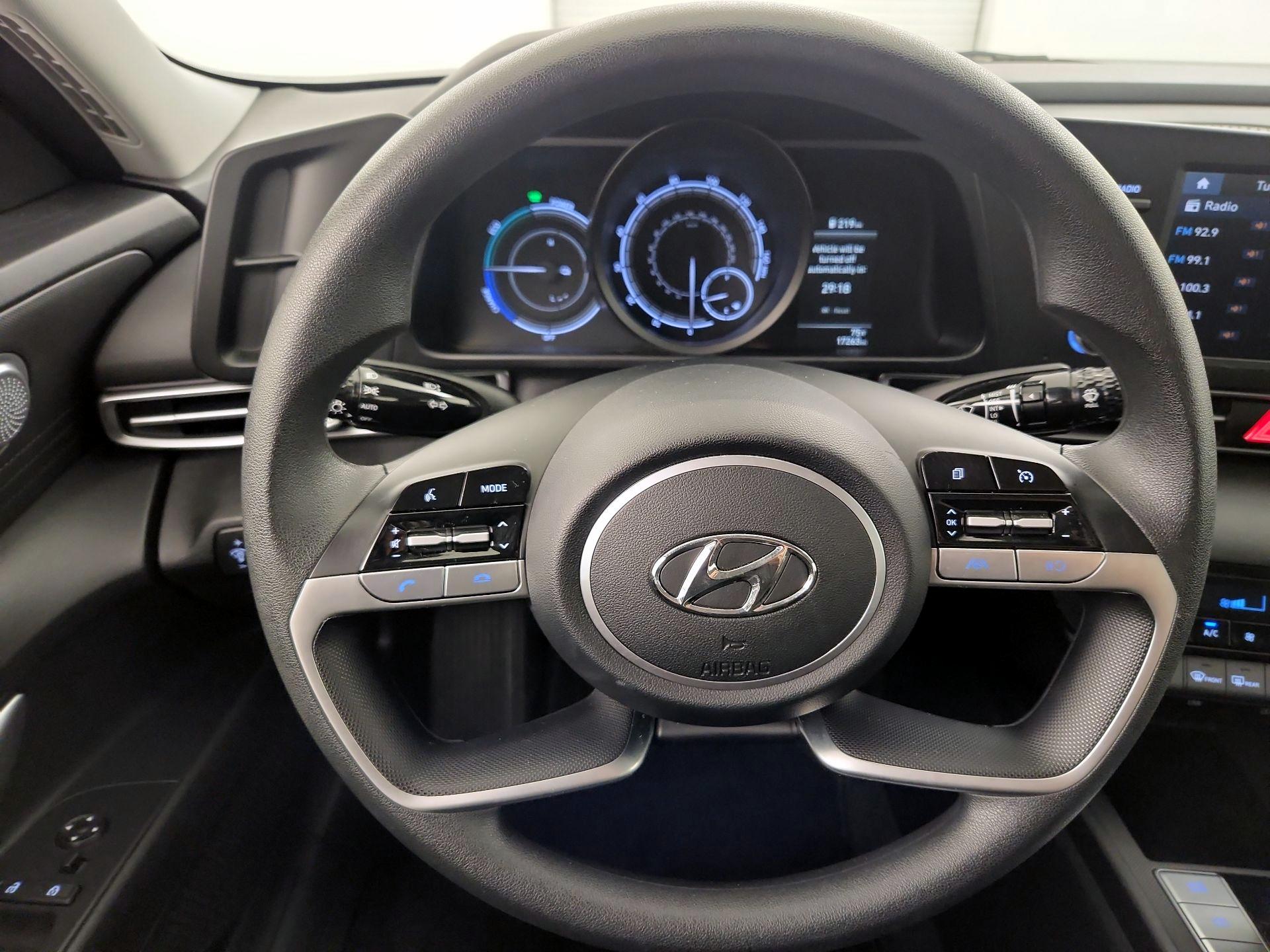Thumbnail: 2023 Hyundai Elantra - 10