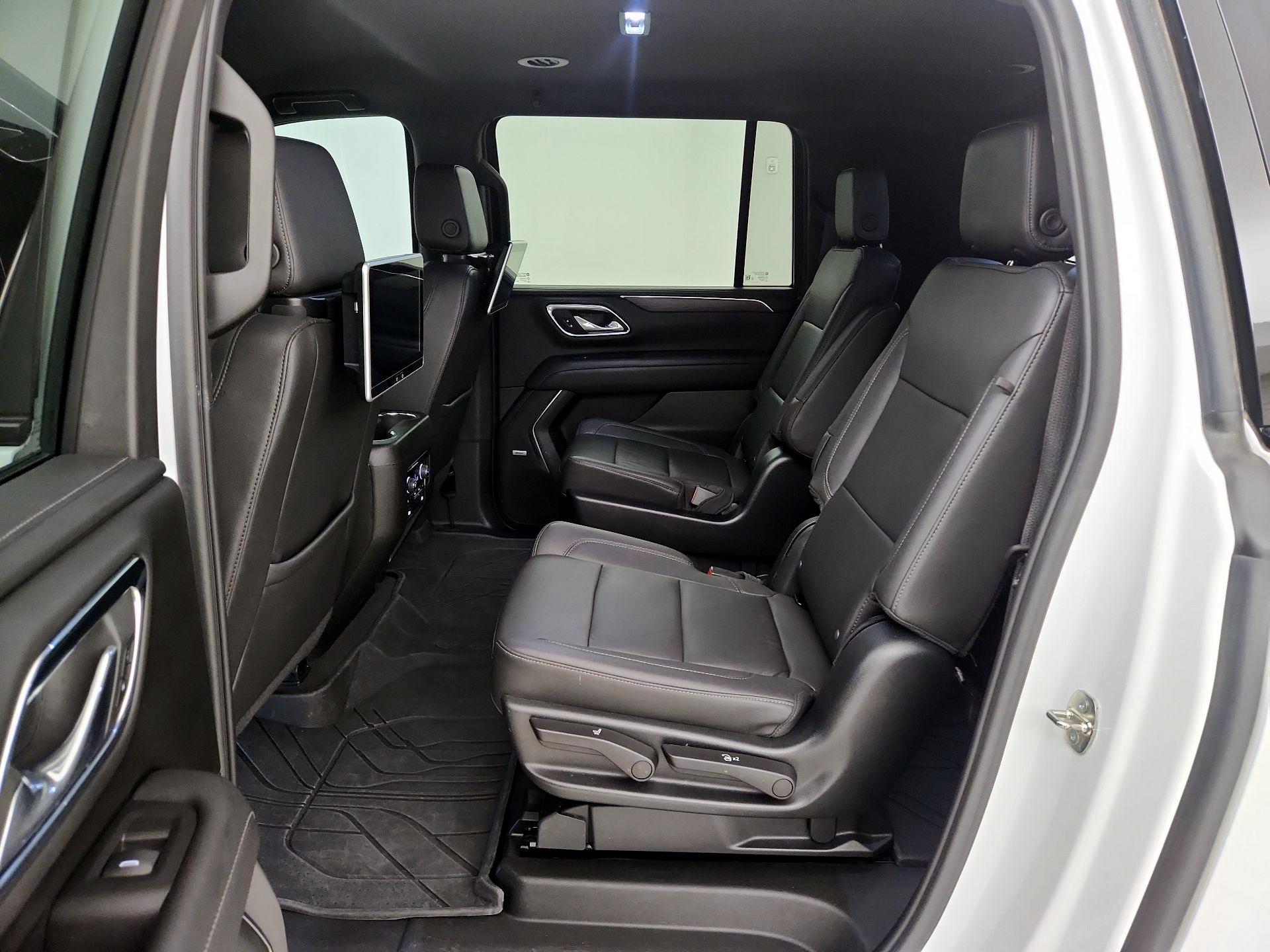 Thumbnail: 2023 Chevrolet Suburban - 19