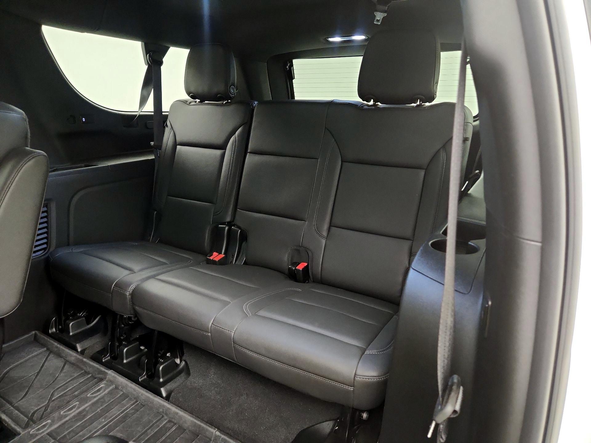 Thumbnail: 2023 Chevrolet Suburban - 20