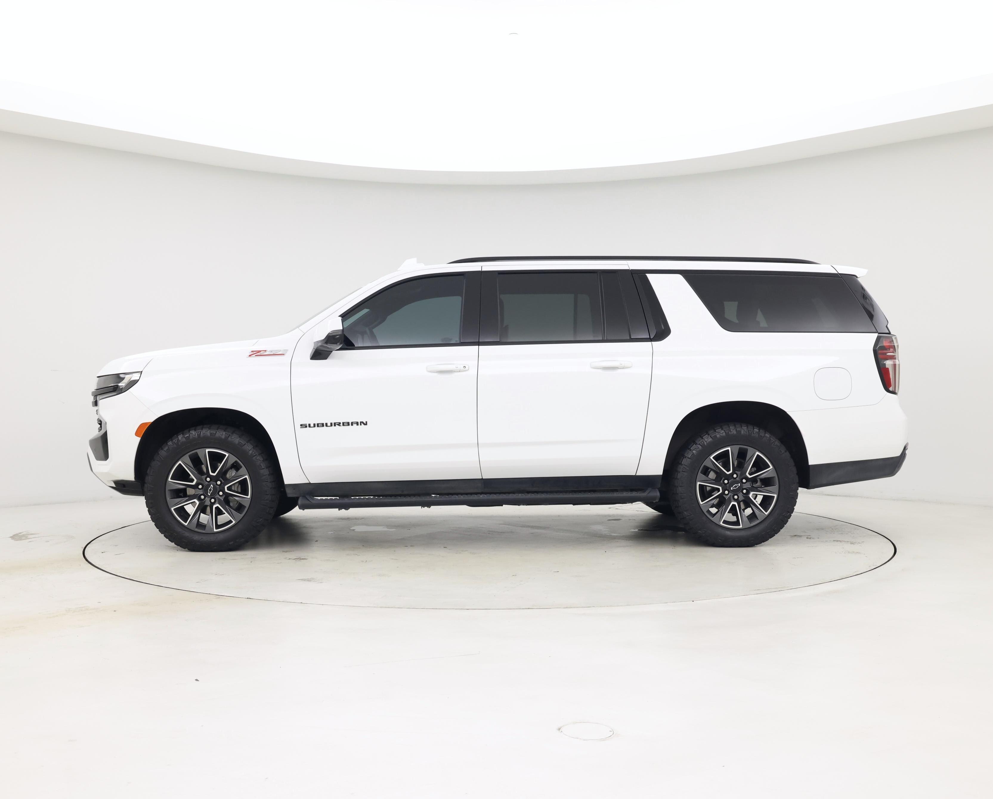 Thumbnail: 2023 Chevrolet Suburban - 3