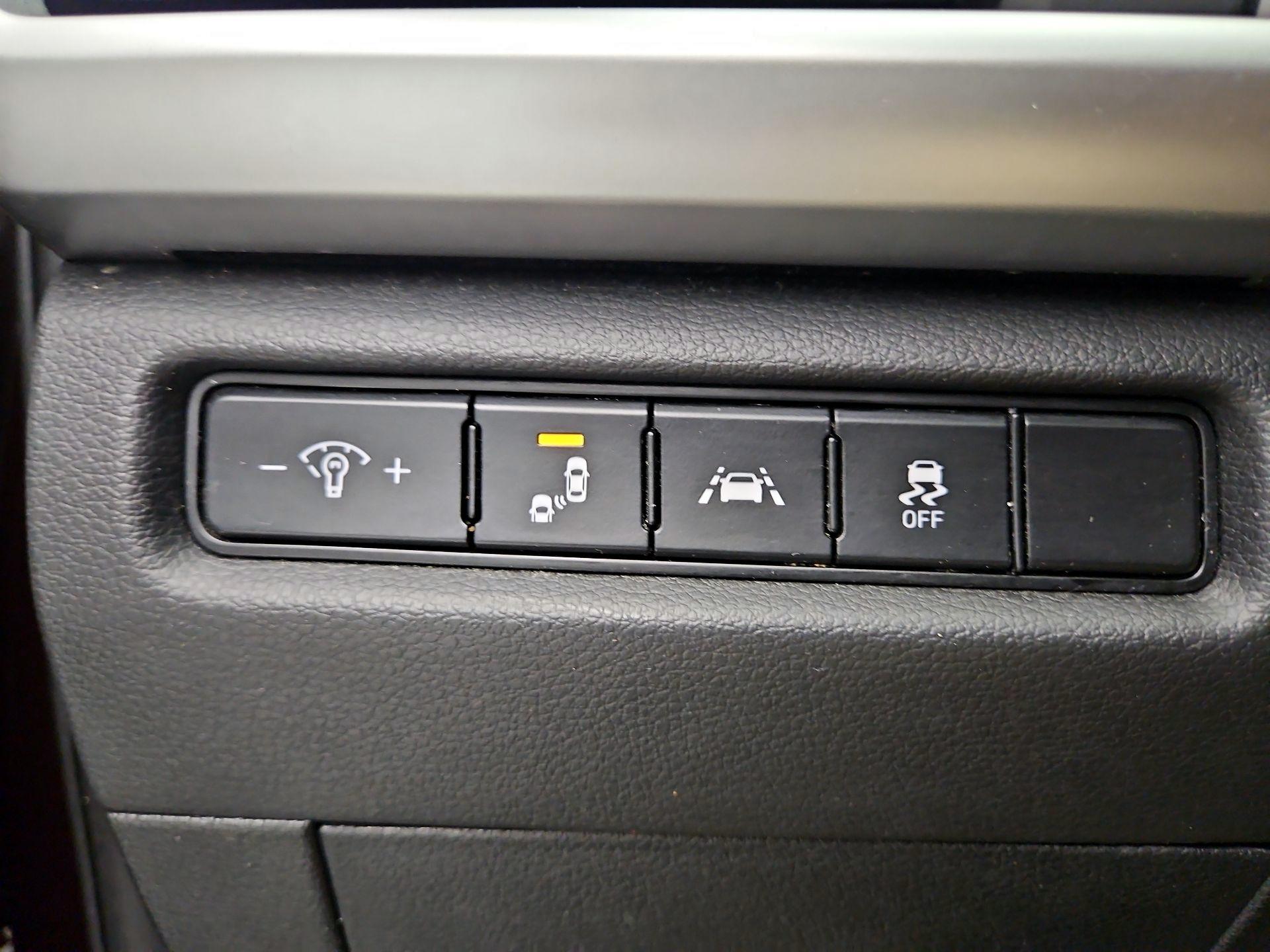 Thumbnail: 2020 Kia Telluride - 13