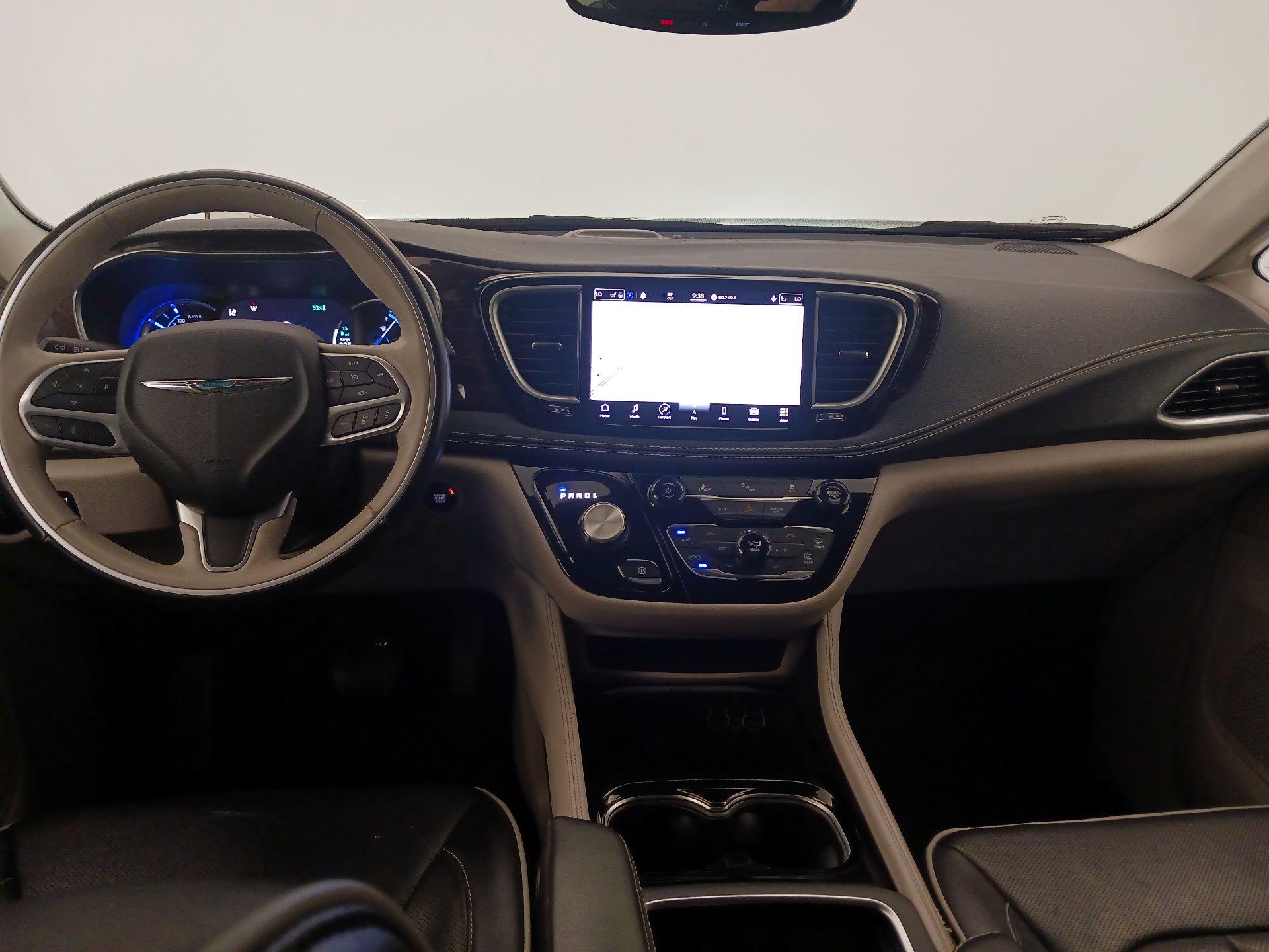 Thumbnail: 2021 Chrysler Pacifica - 9