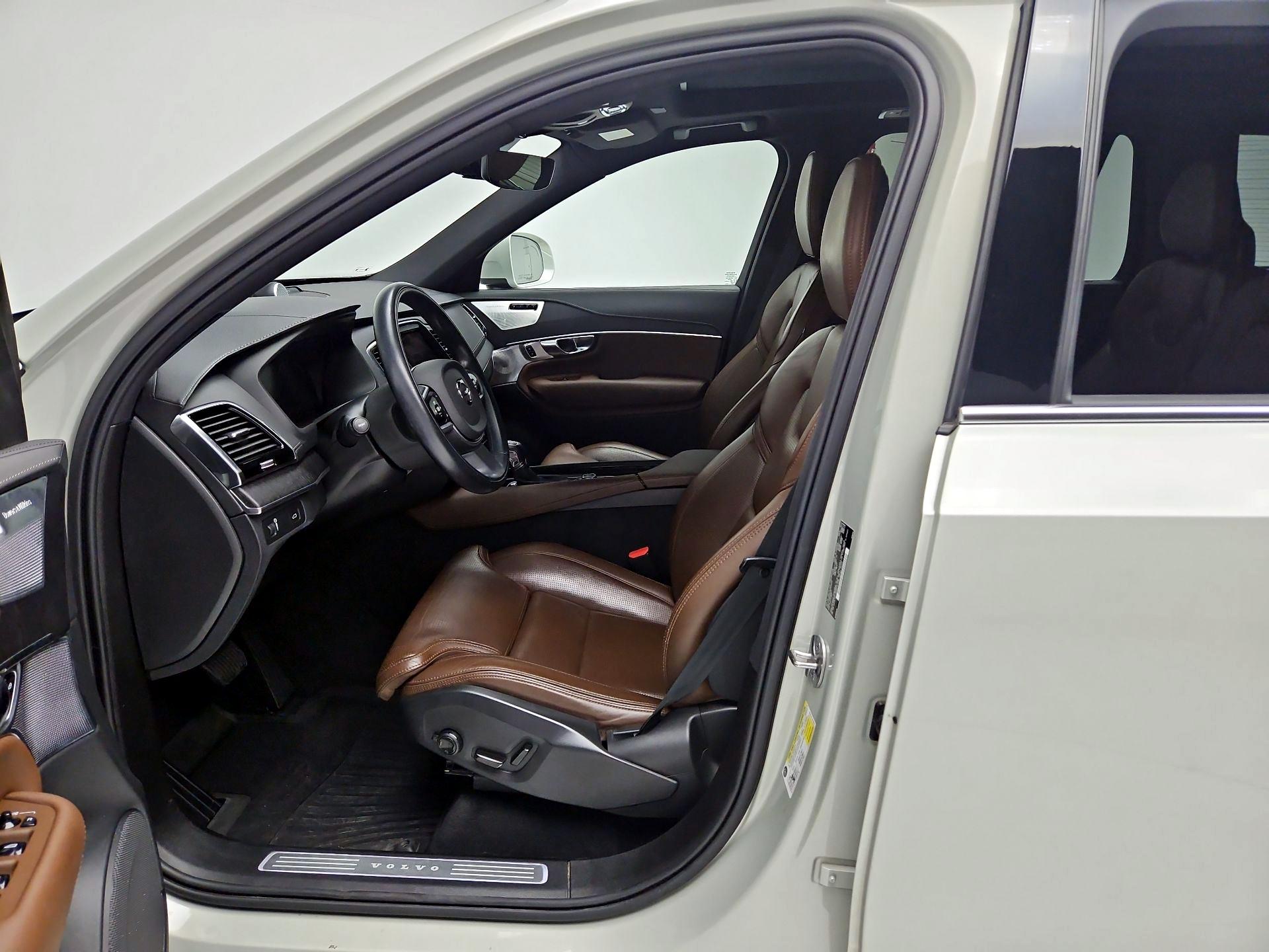 Thumbnail: 2022 Volvo XC90 - 11