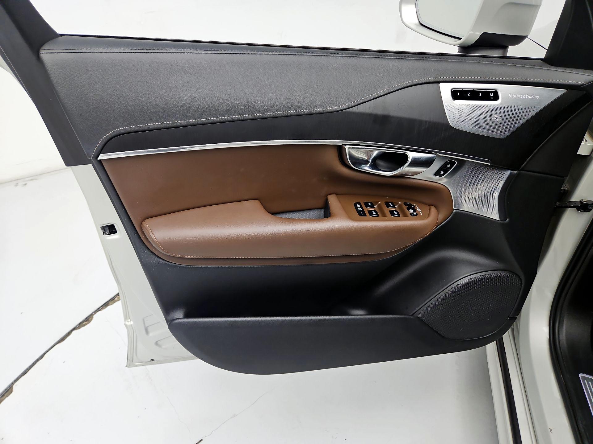 Thumbnail: 2022 Volvo XC90 - 12