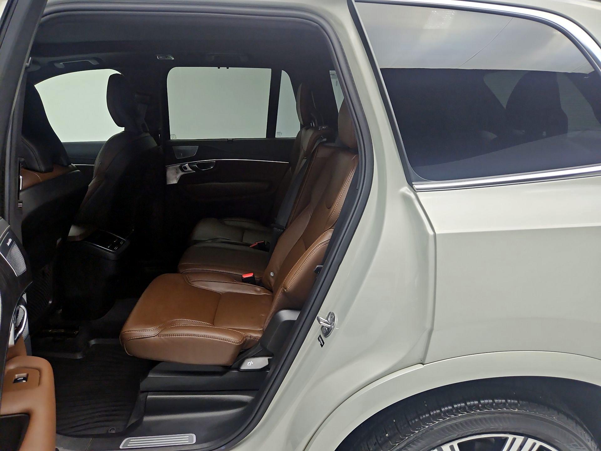 Thumbnail: 2022 Volvo XC90 - 20