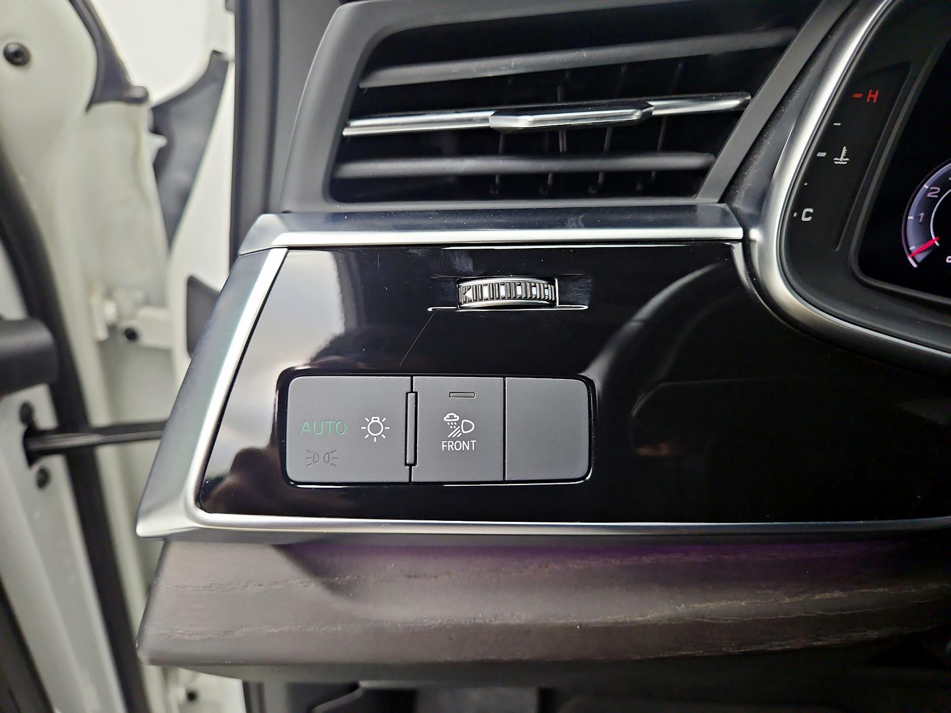 Thumbnail: 2023 Audi Q7 - 13