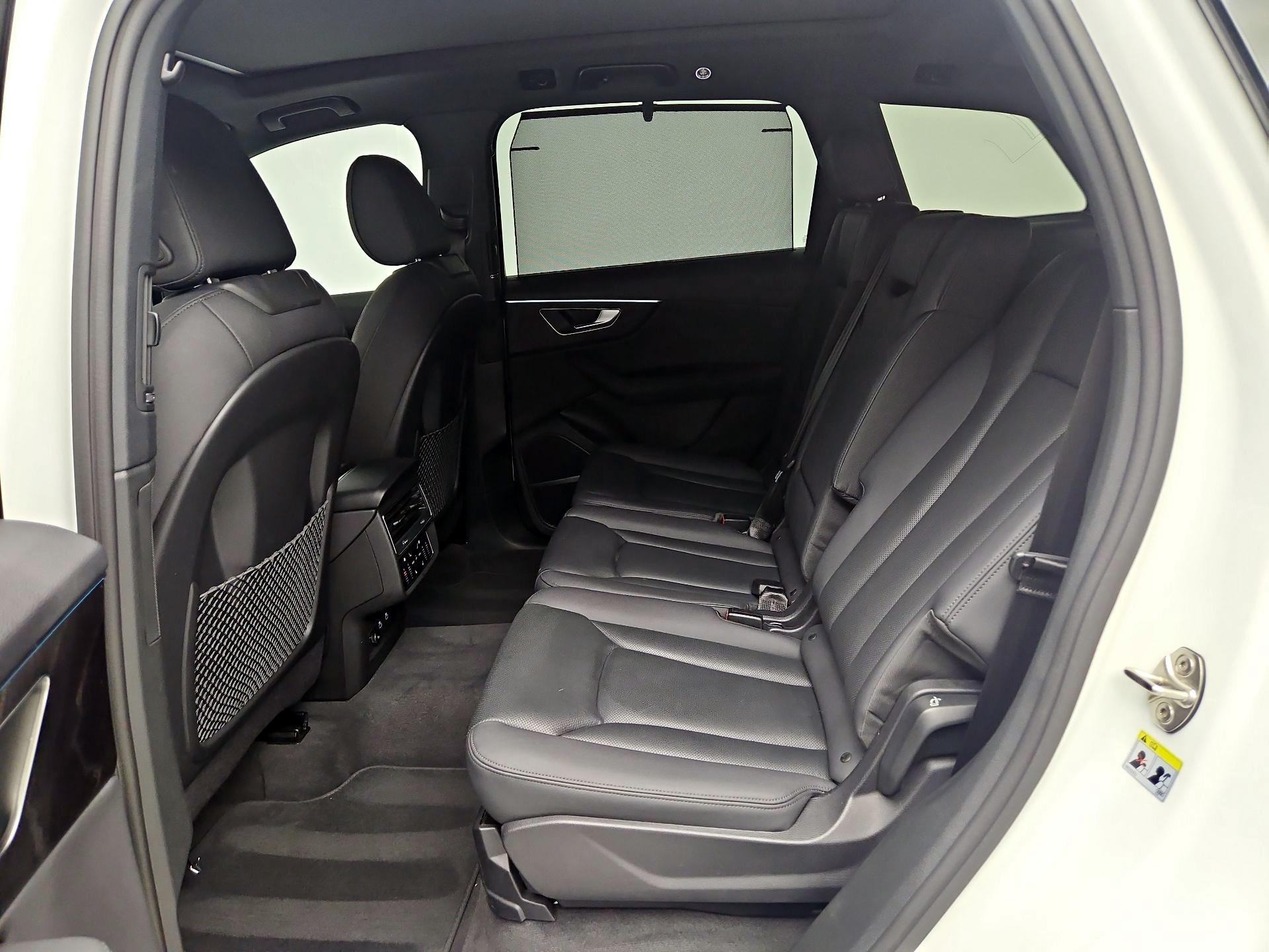 Thumbnail: 2023 Audi Q7 - 20