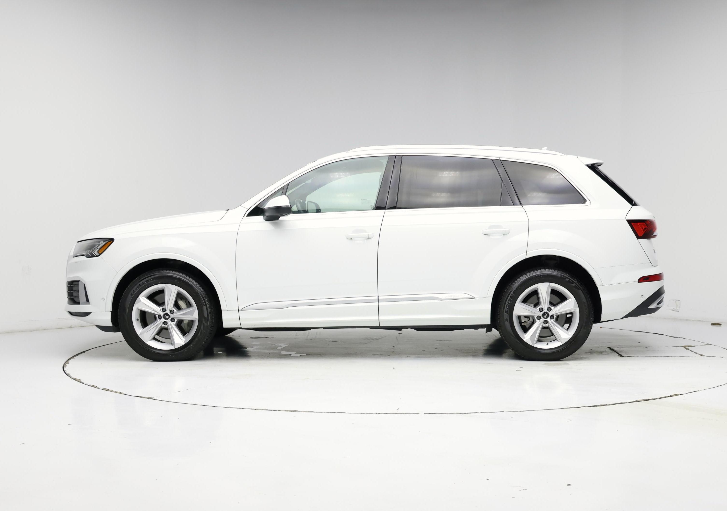Thumbnail: 2023 Audi Q7 - 3