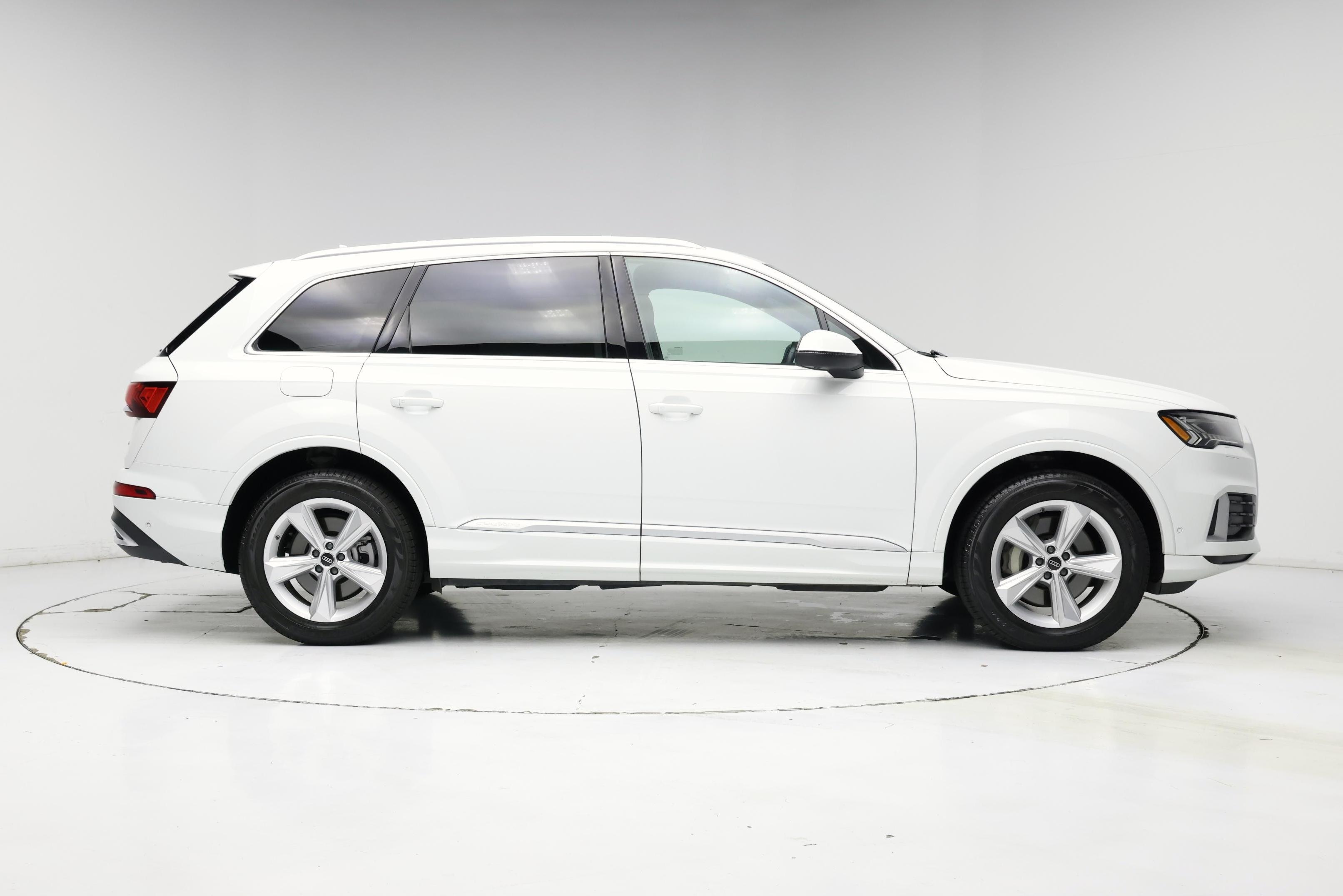 Thumbnail: 2023 Audi Q7 - 7