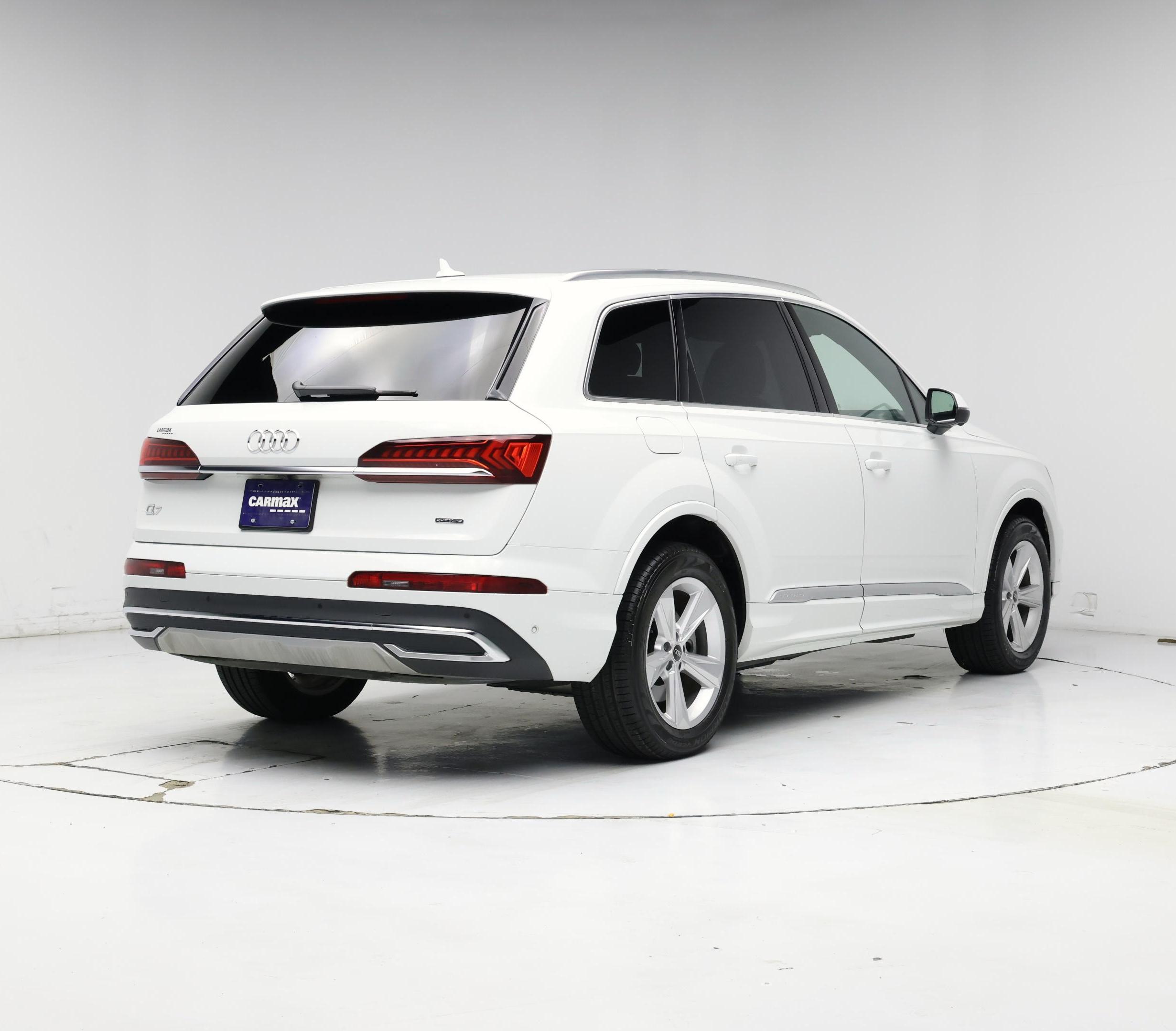Thumbnail: 2023 Audi Q7 - 8