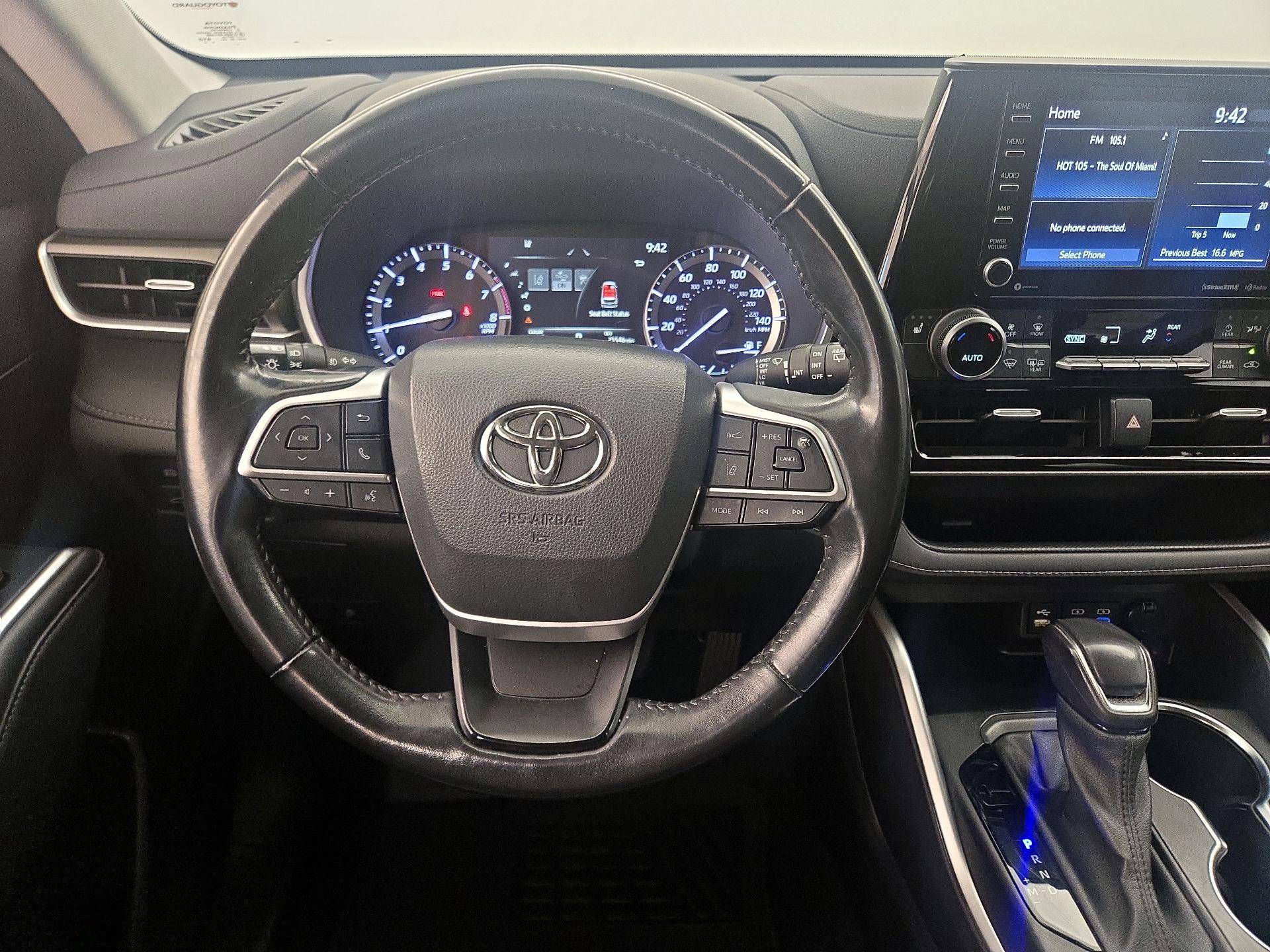 Thumbnail: 2022 Toyota Highlander - 10