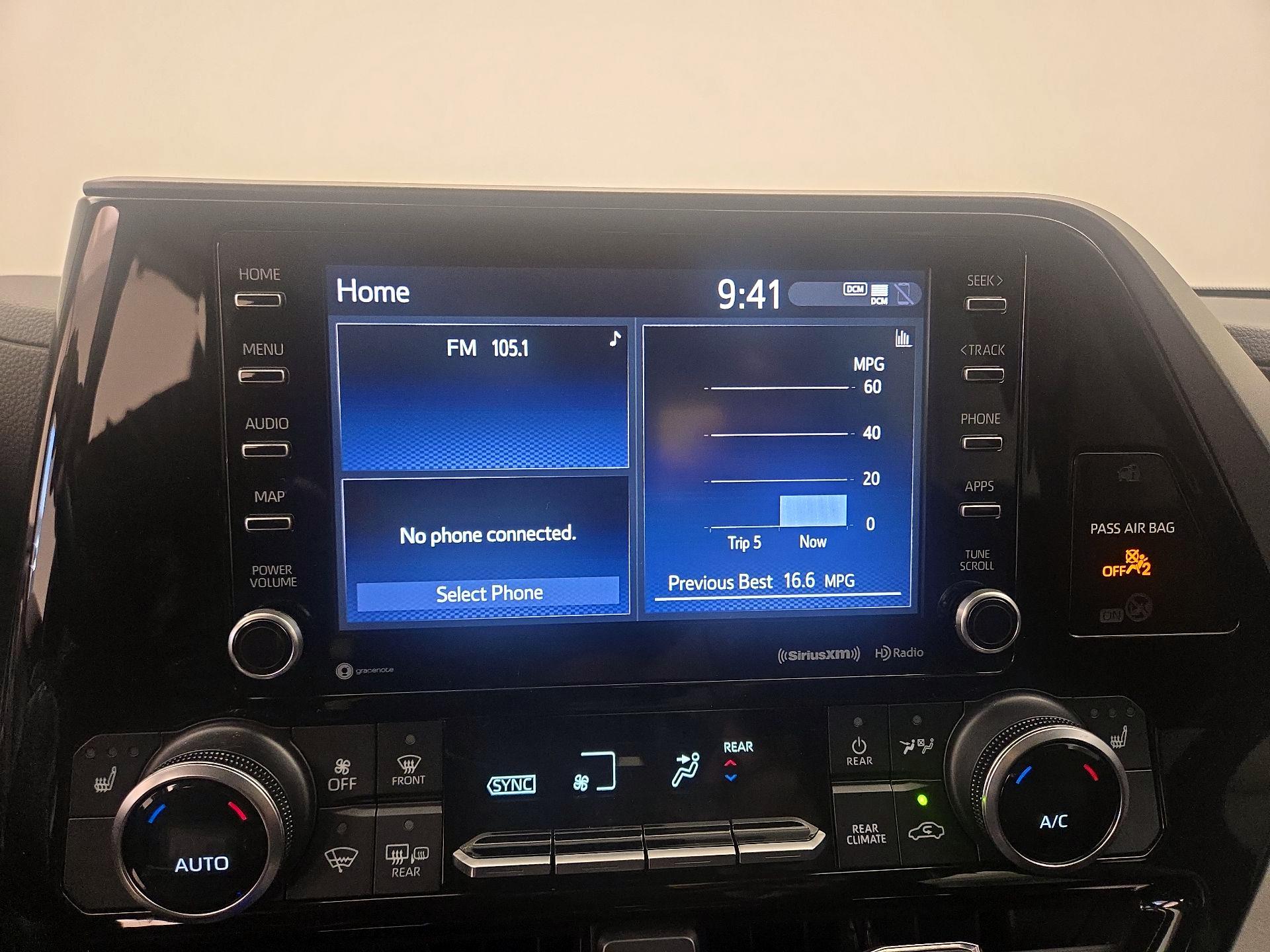 Thumbnail: 2022 Toyota Highlander - 15