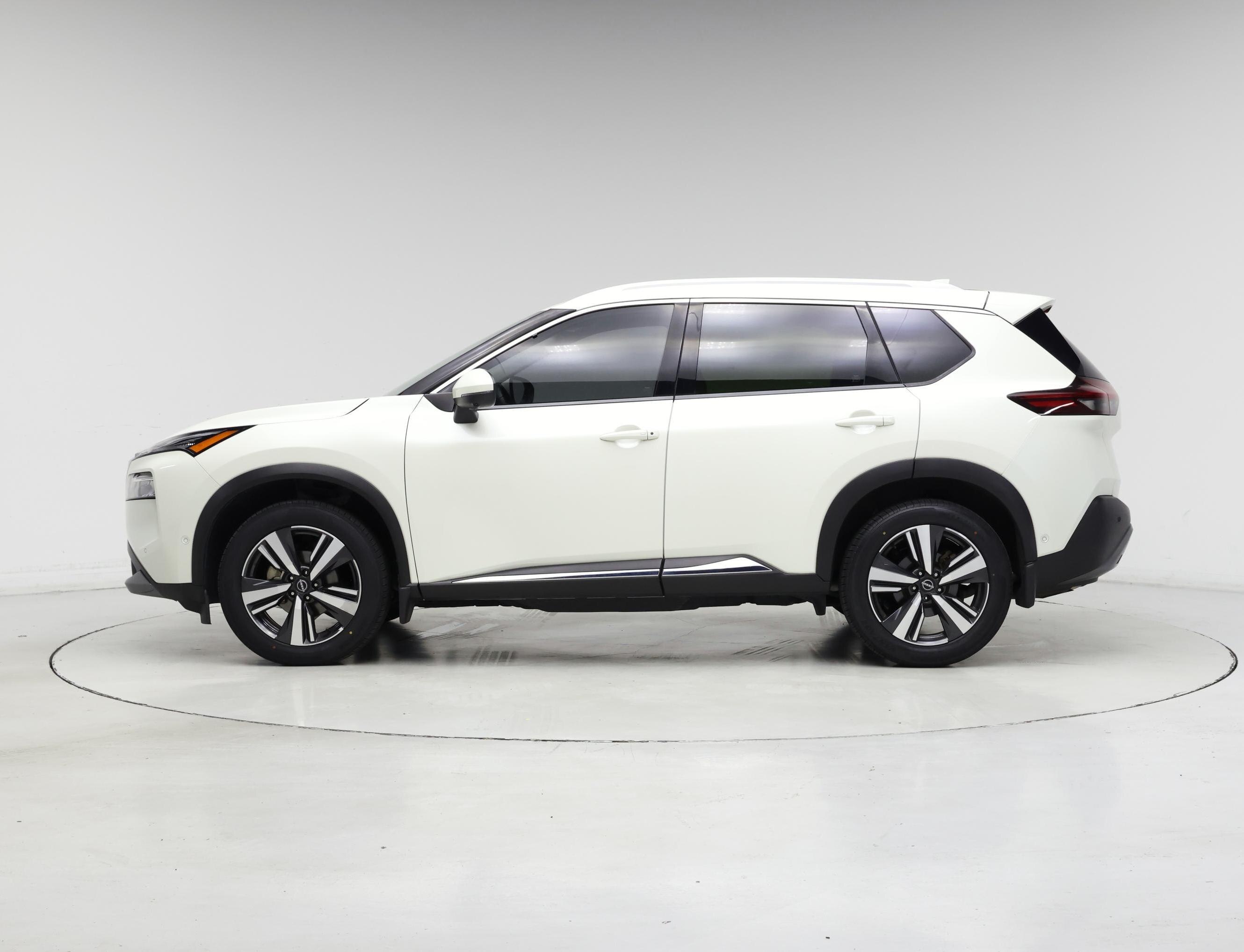 Thumbnail: 2023 Nissan Rogue - 3