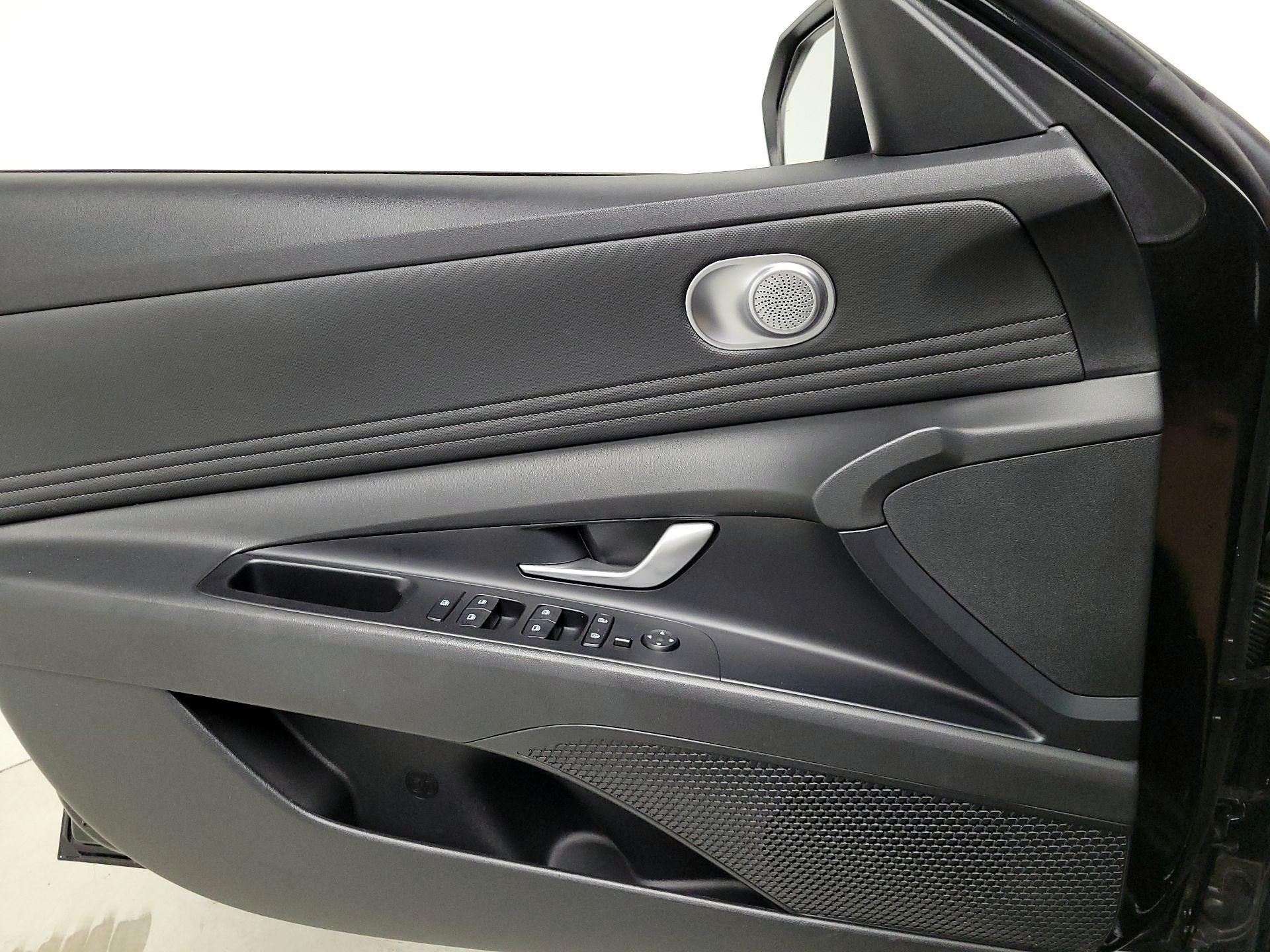Thumbnail: 2023 Hyundai Elantra - 12