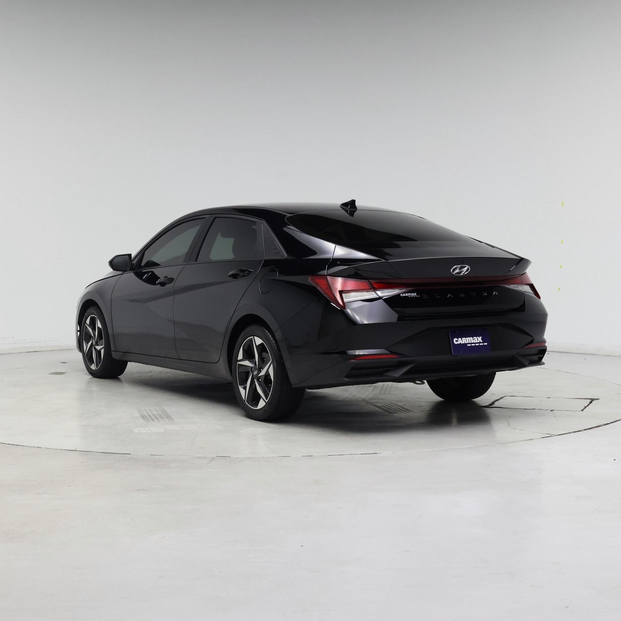 Thumbnail: 2023 Hyundai Elantra - 2